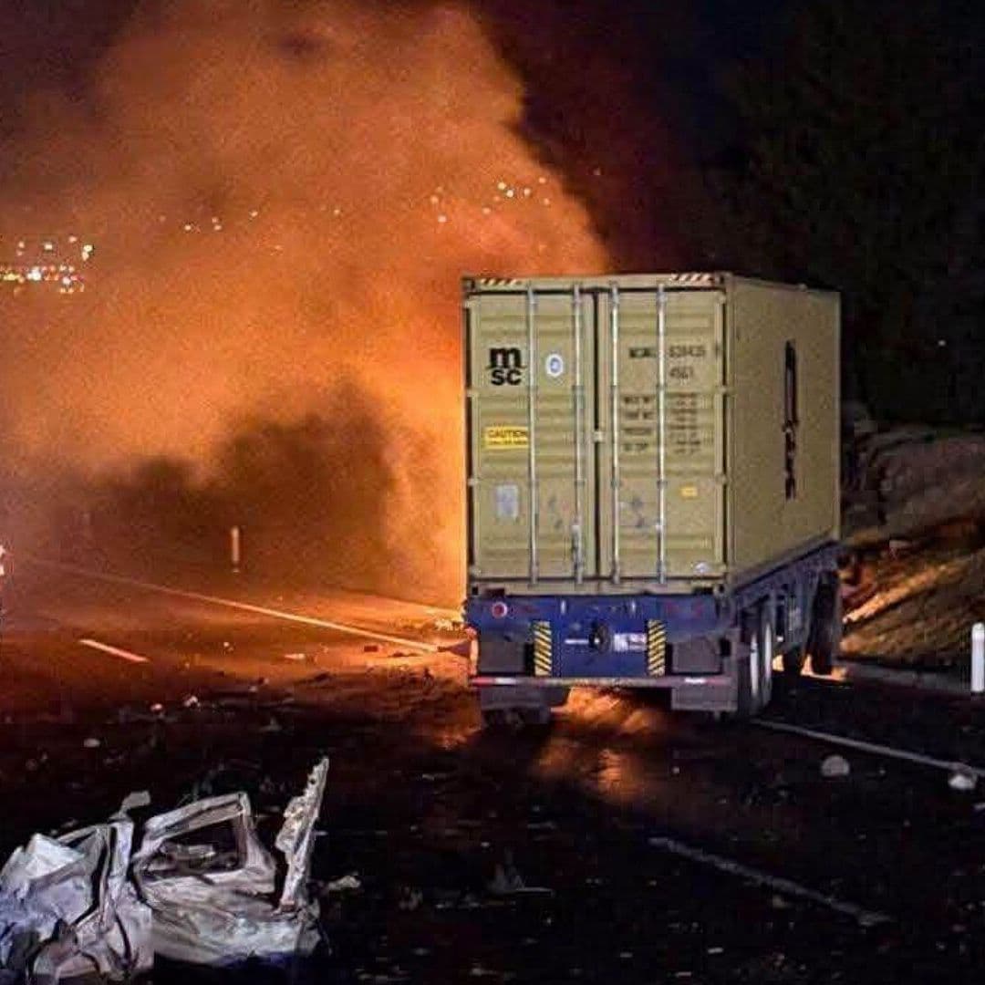 Tráiler Choca y se Incendia en Autopista Atlacomulco-Maravatío