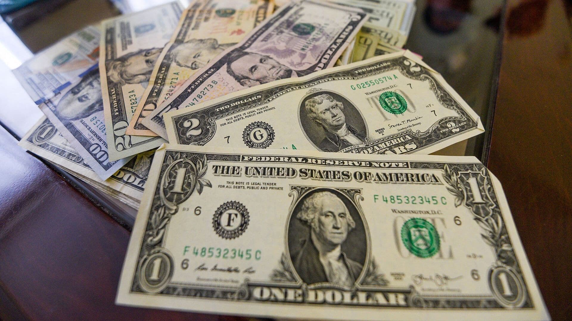 Así Está el Precio del Dólar Hoy, Viernes 28 de Agosto de 2026