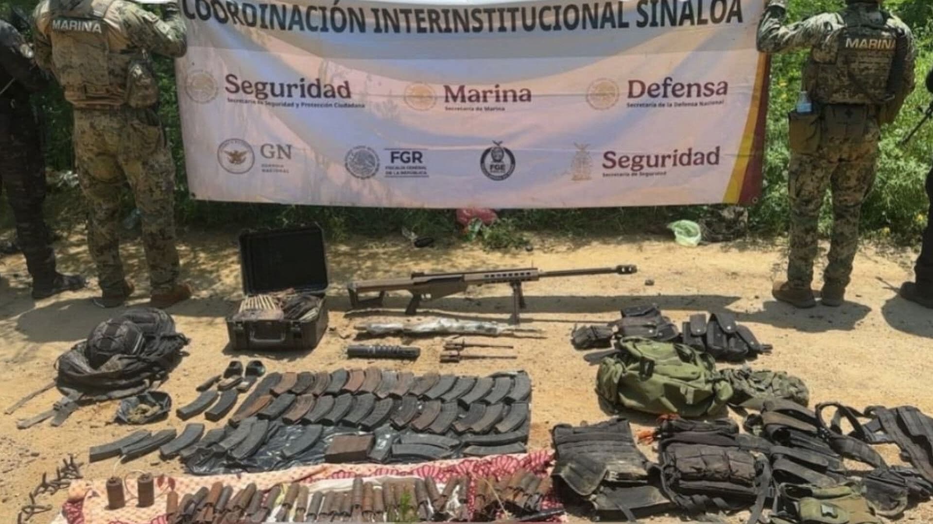 Aseguran Armas de Fuego, Más de 2 Mil Cargadores y Droga en un Operativo de Sinaloa