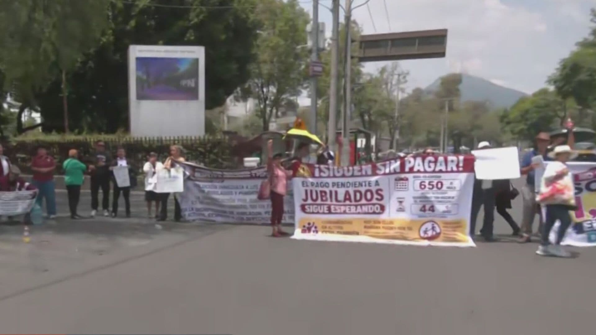Trabajadores y Jubilados del IPN Protestan en la Gustavo A.Madero