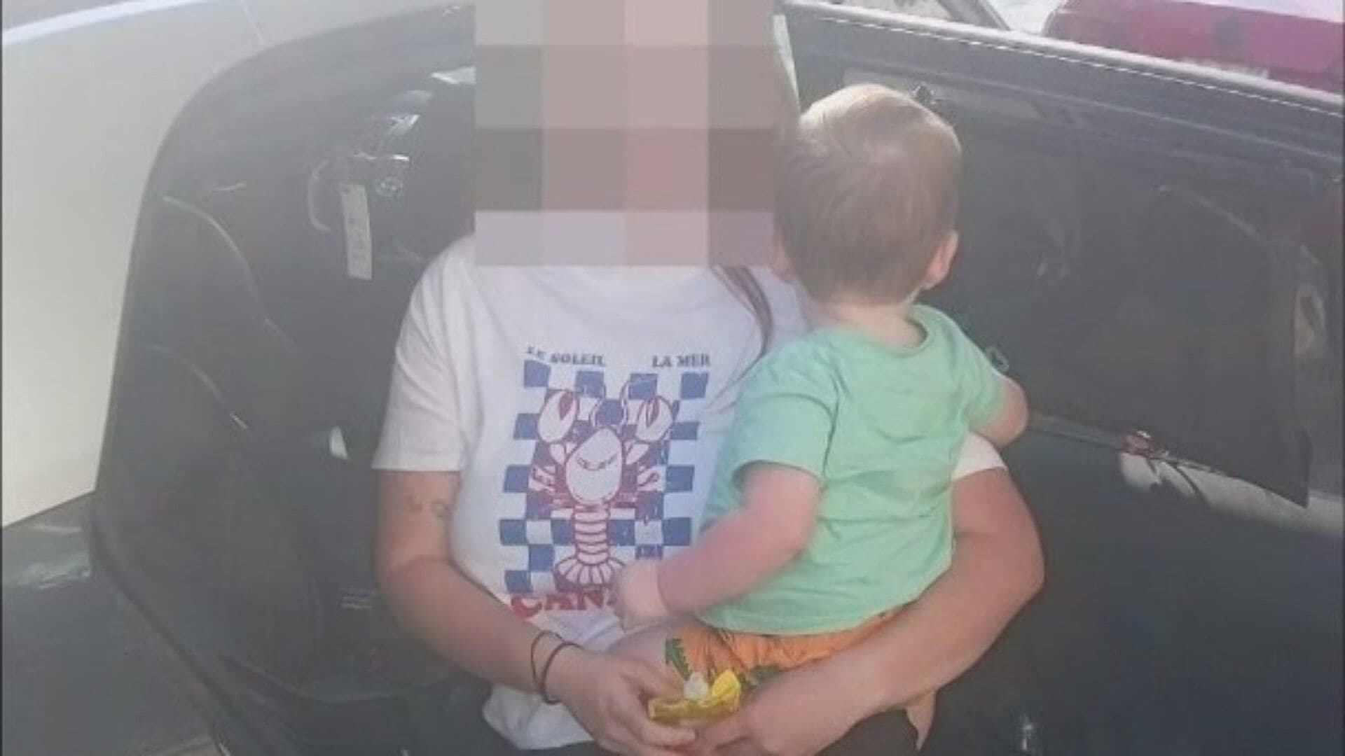 Rescatan Policías a Bebé Encerrado en Camioneta en Col. Cerro de la Silla en Monterrey