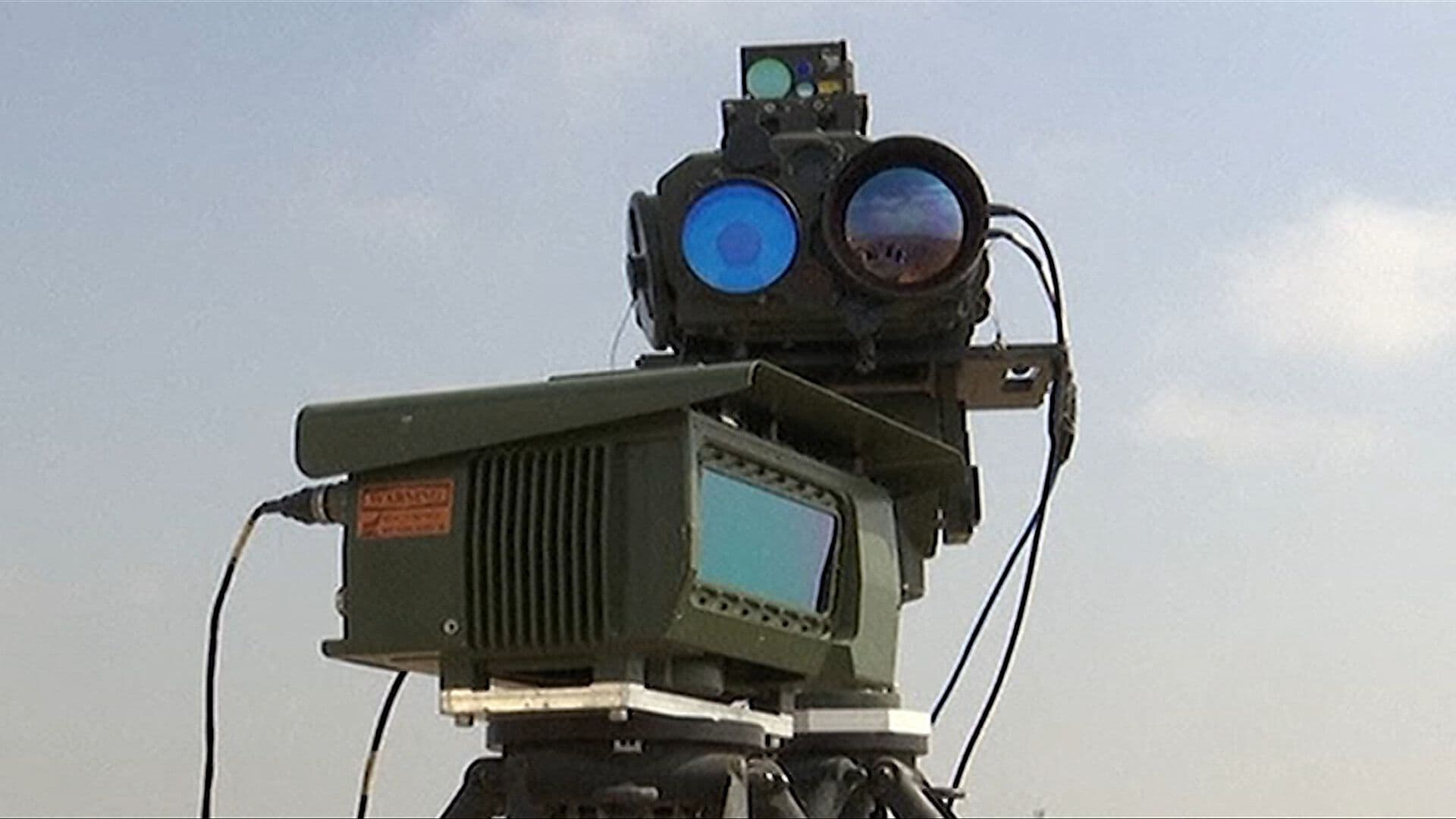 EUA Prueba Arma Láser para Destruir Drones Criminales en la Frontera con México