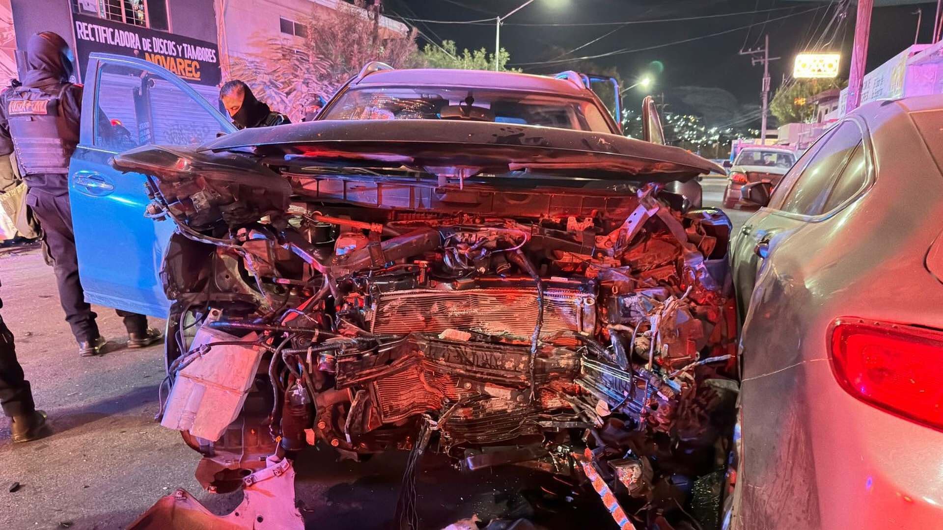Choque Deja Seis Personas Lesionadas en Colonia San Martín en Monterrey