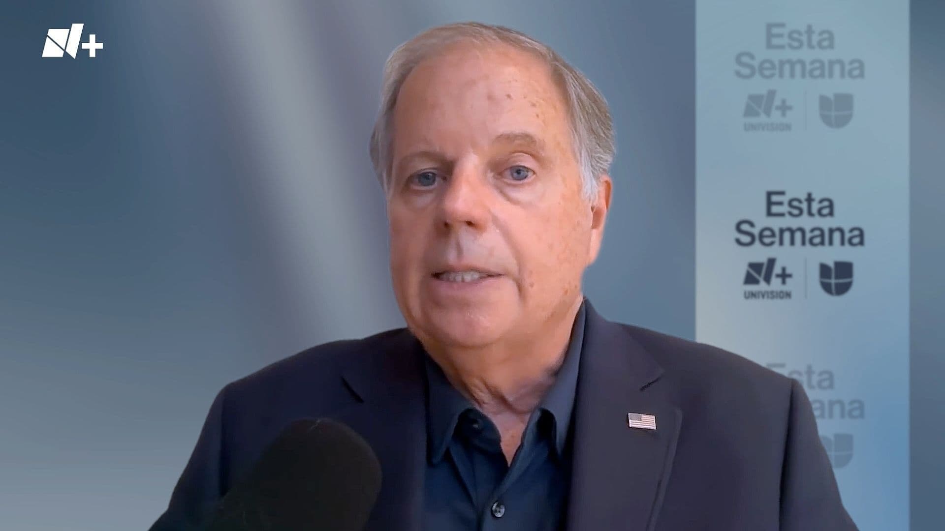 Doug Jones Advierte que Restricciones al Voto Afectarían a Minorías y Trabajadores