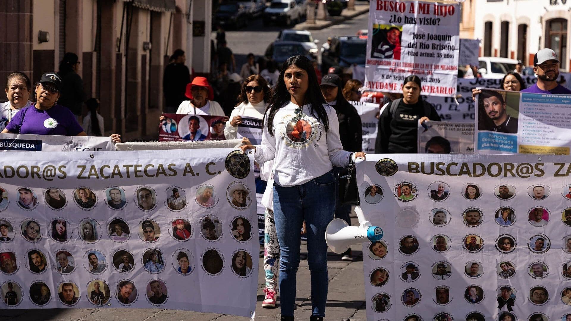 Familias Marchan en México para Exigir Búsqueda y Justicia por los Desaparecidos