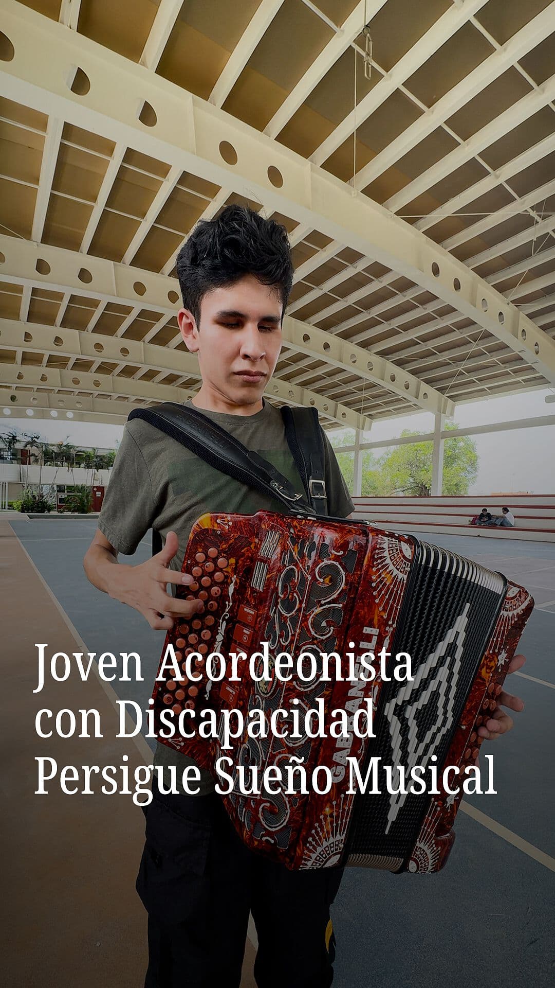 Joven Acordeonista con Discapacidad Persigue Sueño Musical