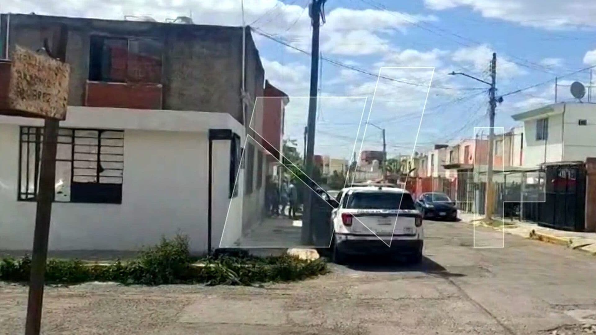 Hallan Cuerpo de Hombre con Huellas de Golpes en Patio de una Vivienda en Puebla
