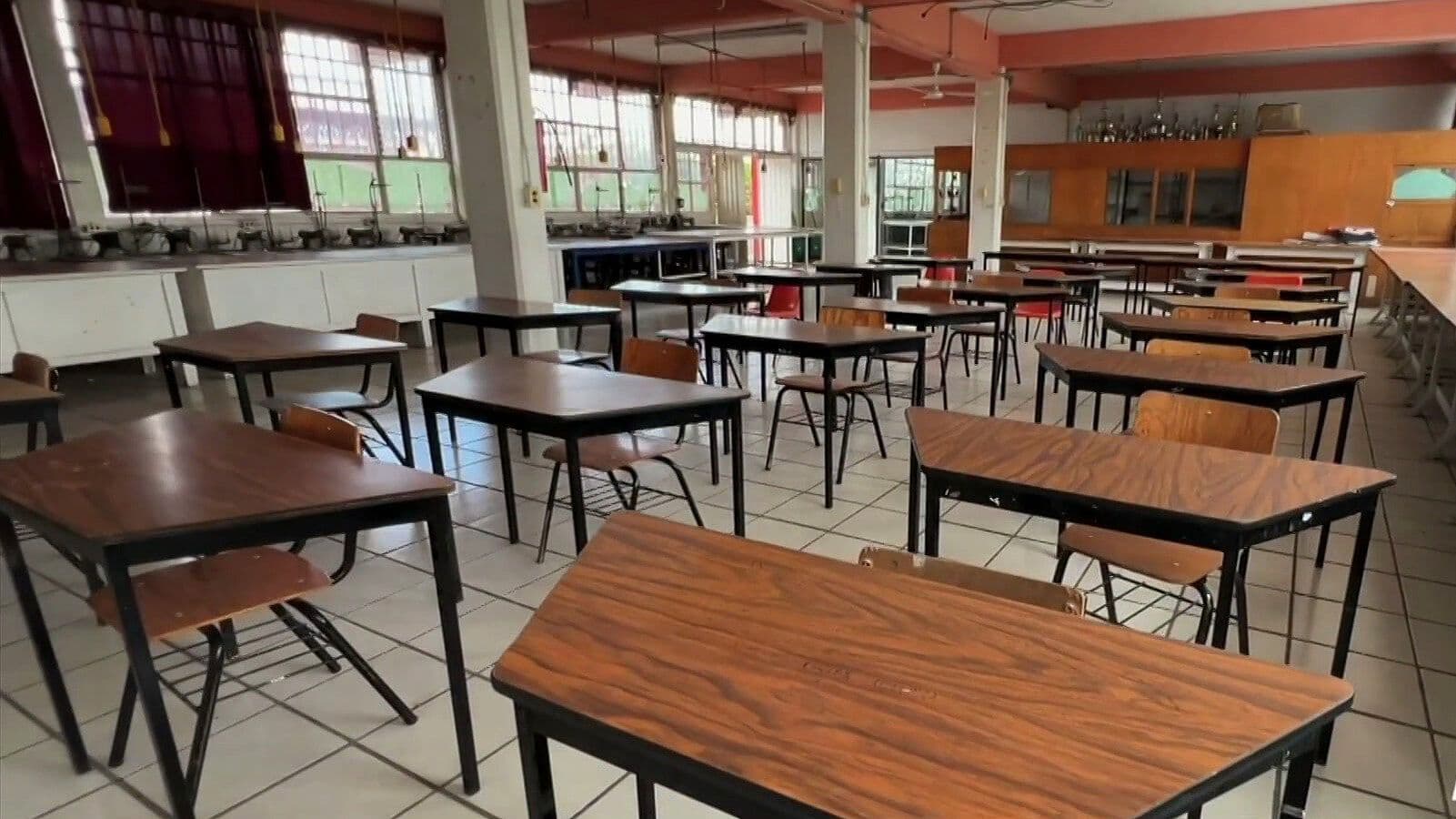 Primaria en SLP Inicia Clases con Solo 3 Alumnos; Escuelas Operan con Matrículas Críticas