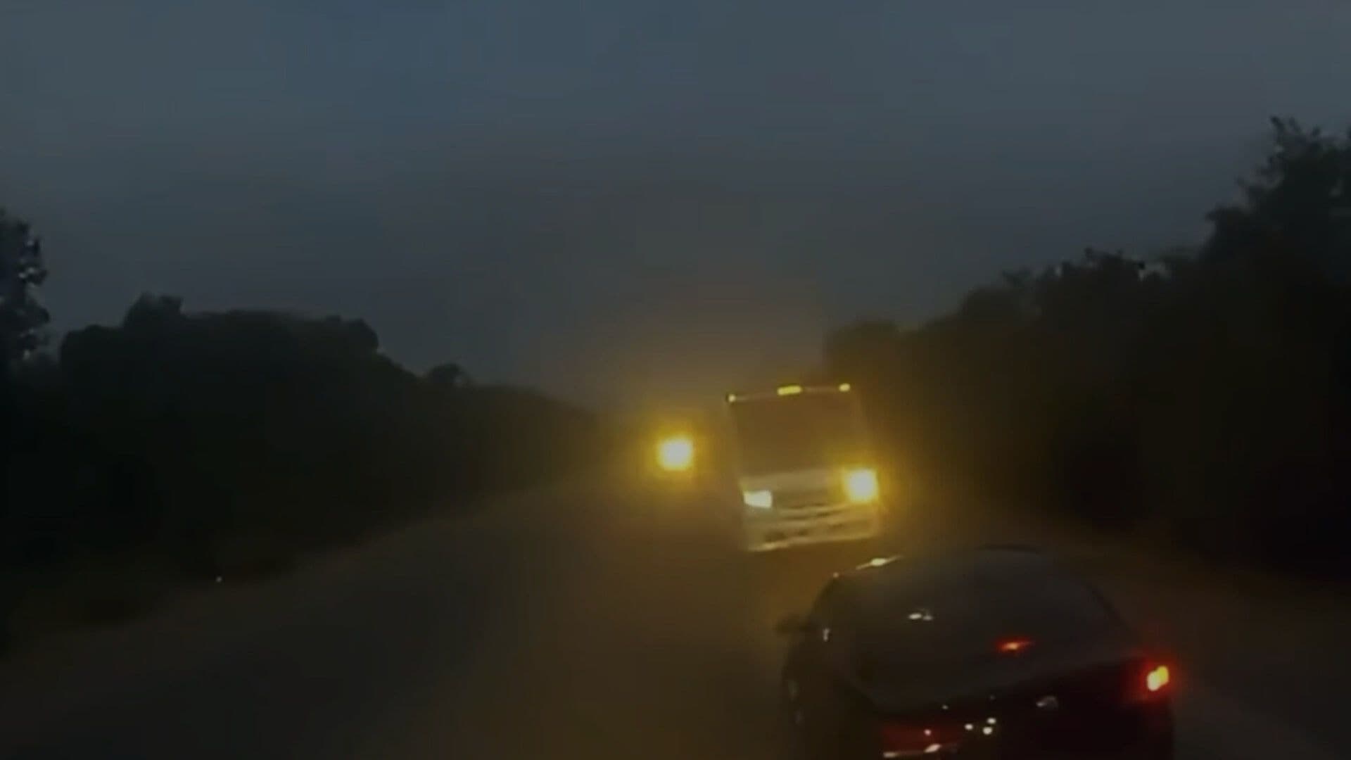 Camara Capta Choque en Que Dejo 3 Muertos y 20 Lesionados en Pesquería, NL
