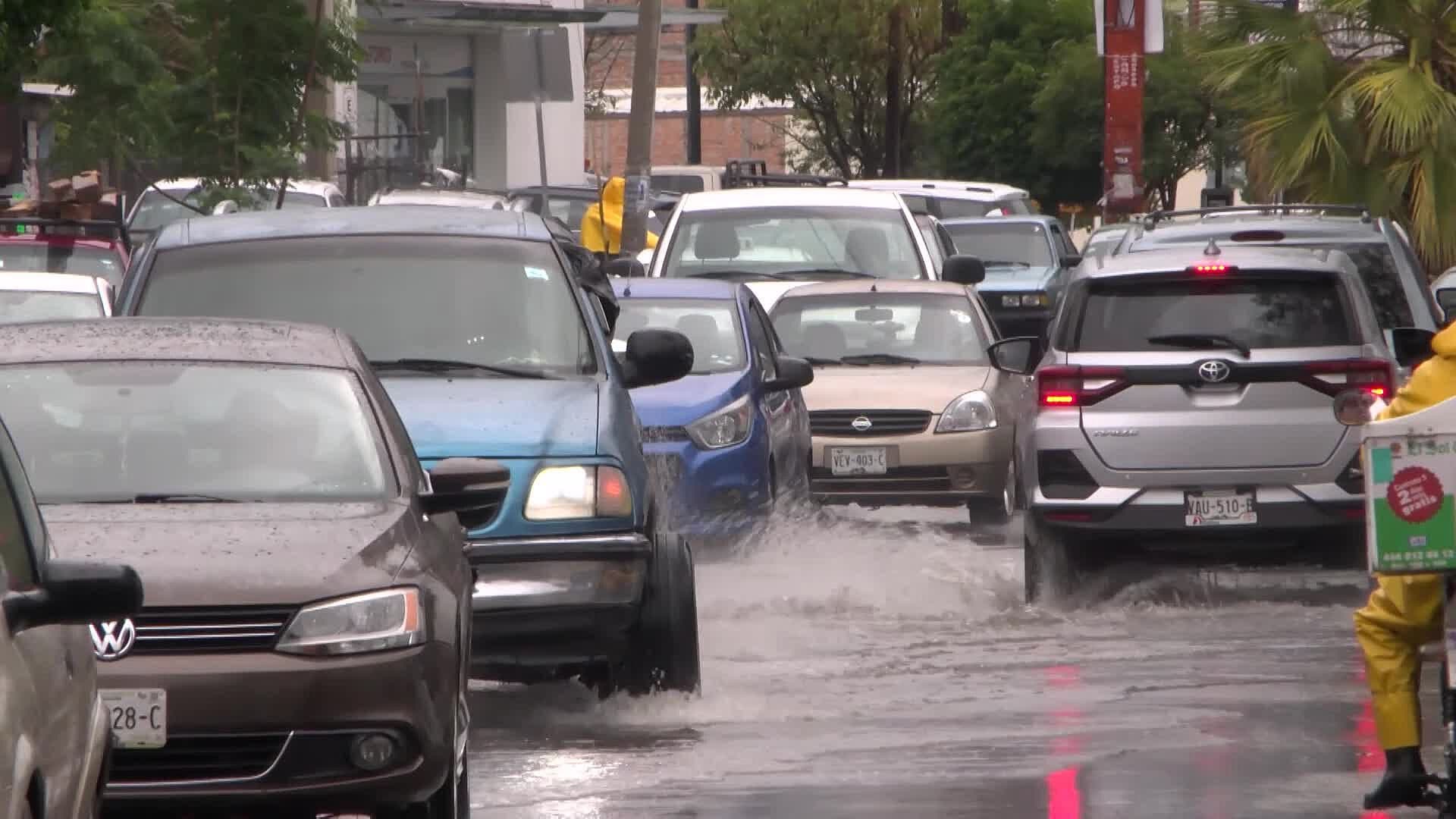 Fuerte Aguacero se Registra en la Zona Metropolitana de San Luis Potosí