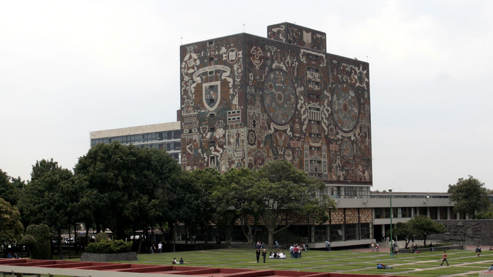 UNAM Ofrece Lugares a Estudiantes no Seleccionados en Examen de Control