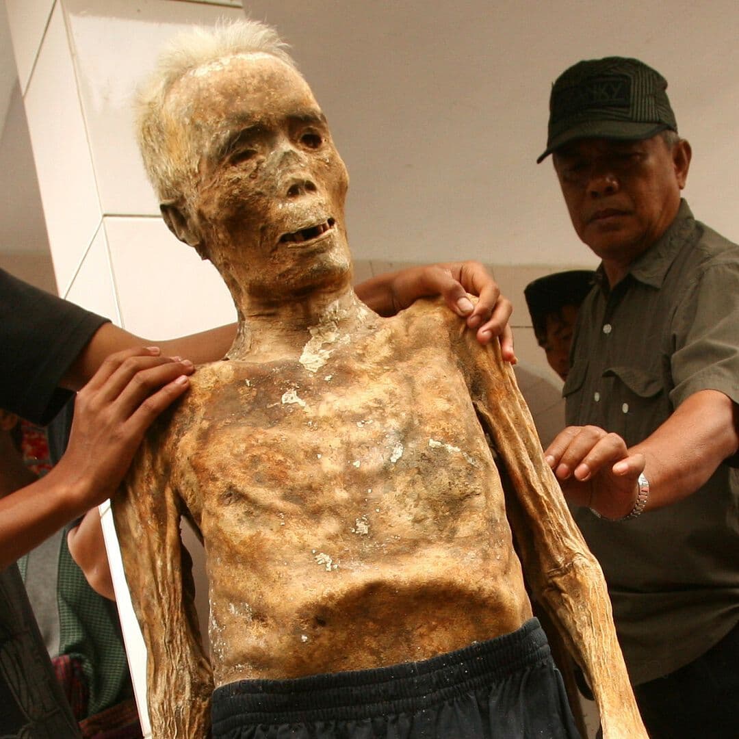 Visten Cuerpos Momificados como Parte de una Tradición