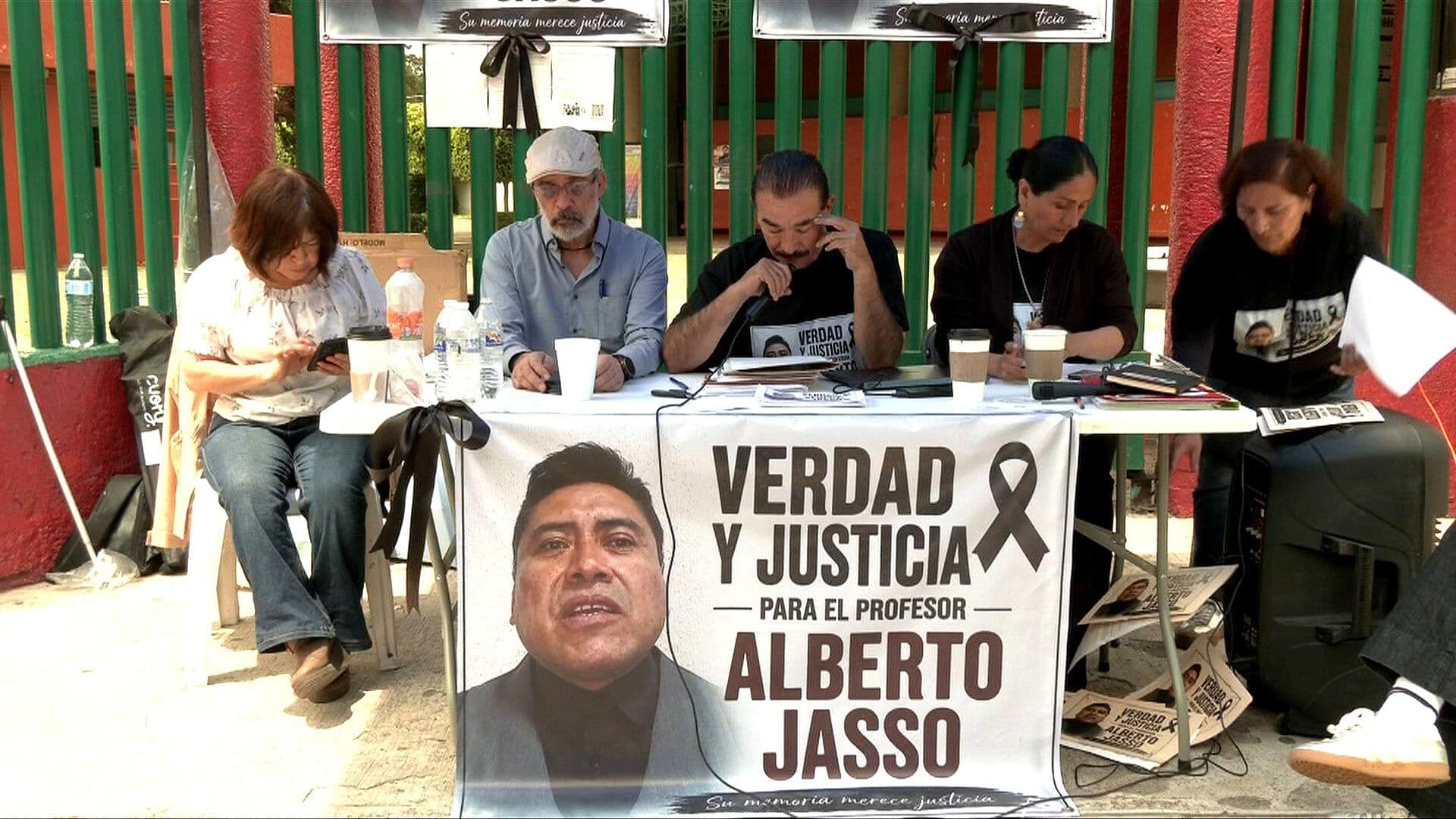Regreso a Clases con Protesta en IEMS Azcapotzalco por Muerte de Maestro Alberto Jasso