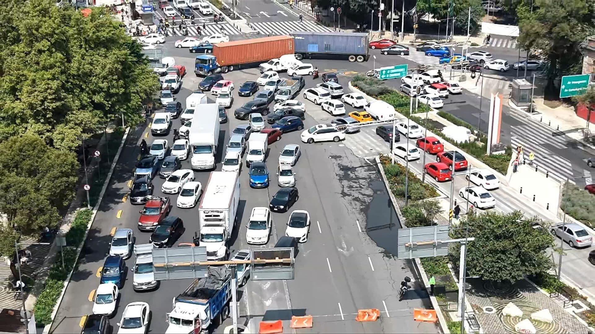 Así se Ve Desde el Aire el Caos Vial en Av. Río de la Loza por Bloqueo