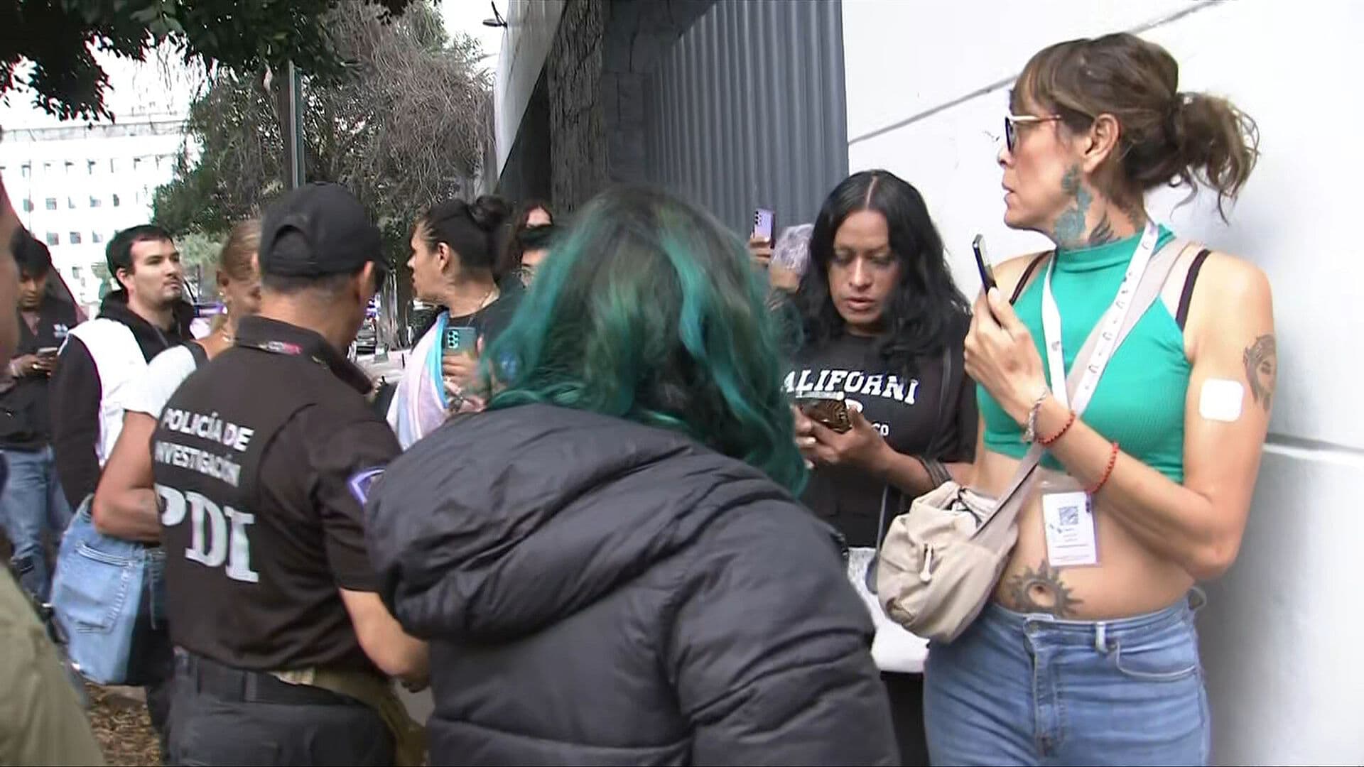 Comisión Trans Ingresa a Fiscalía de CDMX Tras Protesta por Paola Buenrostro