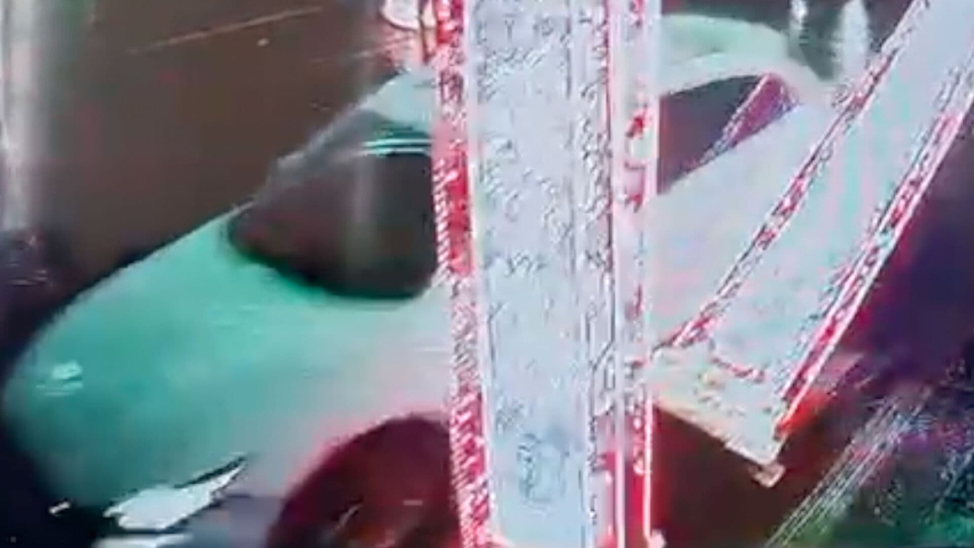Video Accidente Choque Bolardos Estructura Adornos Patrios Avenida Reforma Puebla