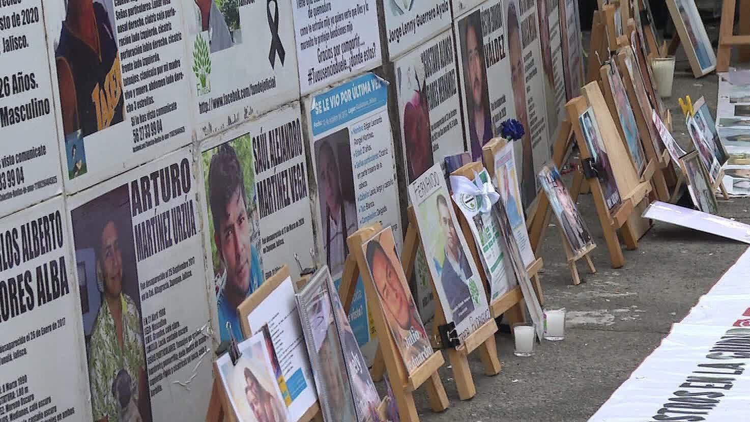 Colectivos Toman Espacios Públicos para Difundir Fichas de Búsqueda en Jalisco