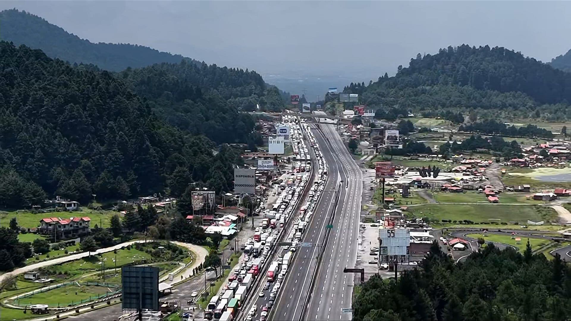 Así se Ve Desde el Aire el Caos Vial en la México-Toluca