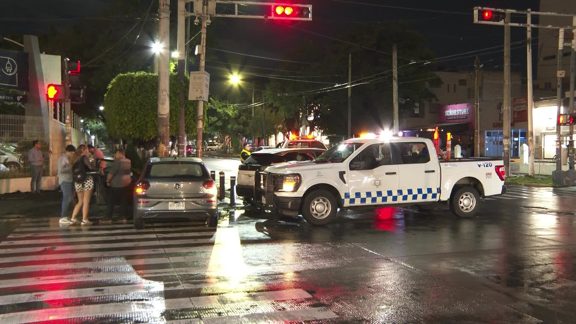 Fuerte Choque Deja Dos Autos Destruidos en Lázaro Cárdenas