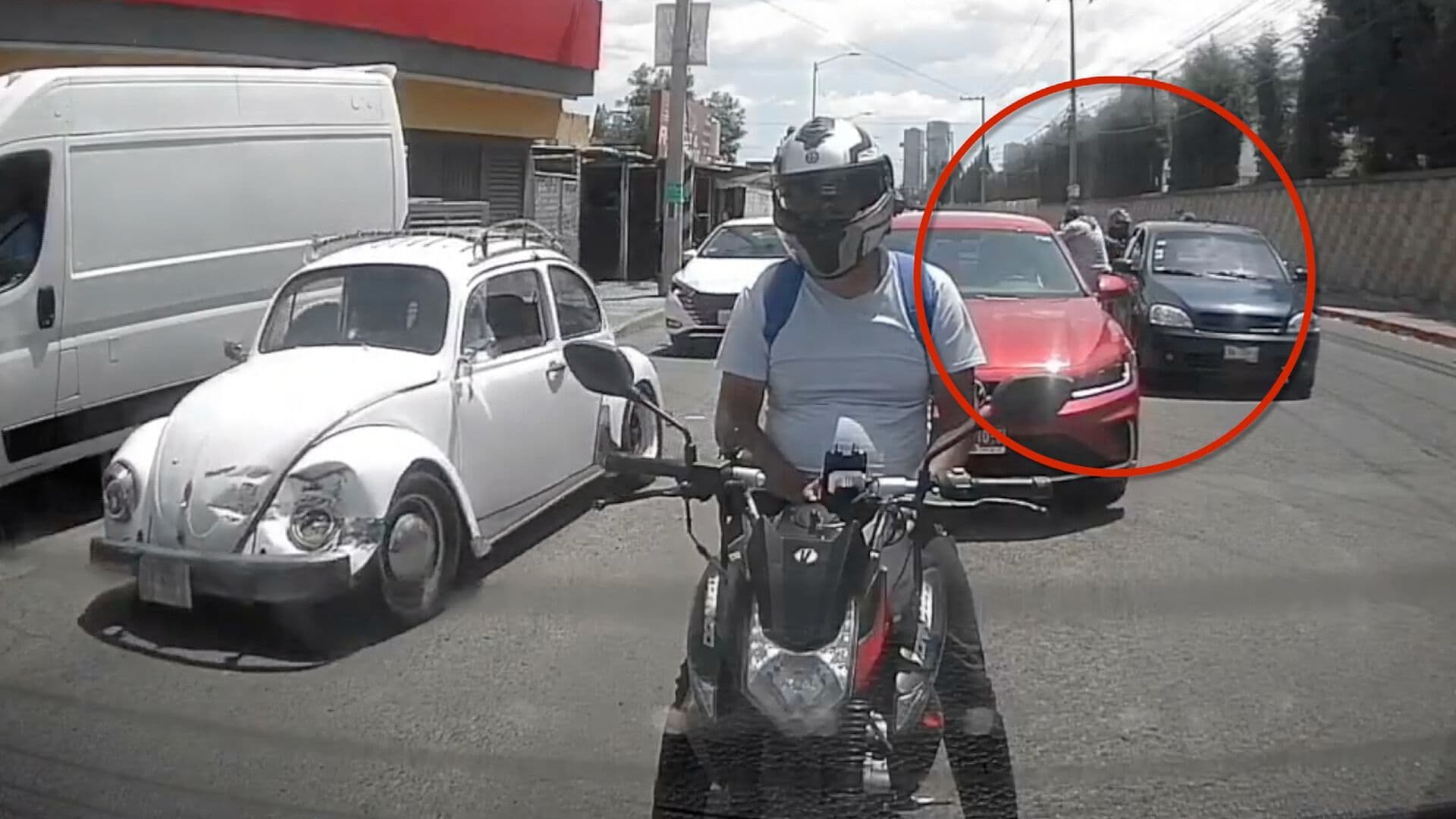 Video Asalto Robo Automóvil Calle Orión Norte y Gustavo Díaz Ordaz San Andrés Cholula Puebla