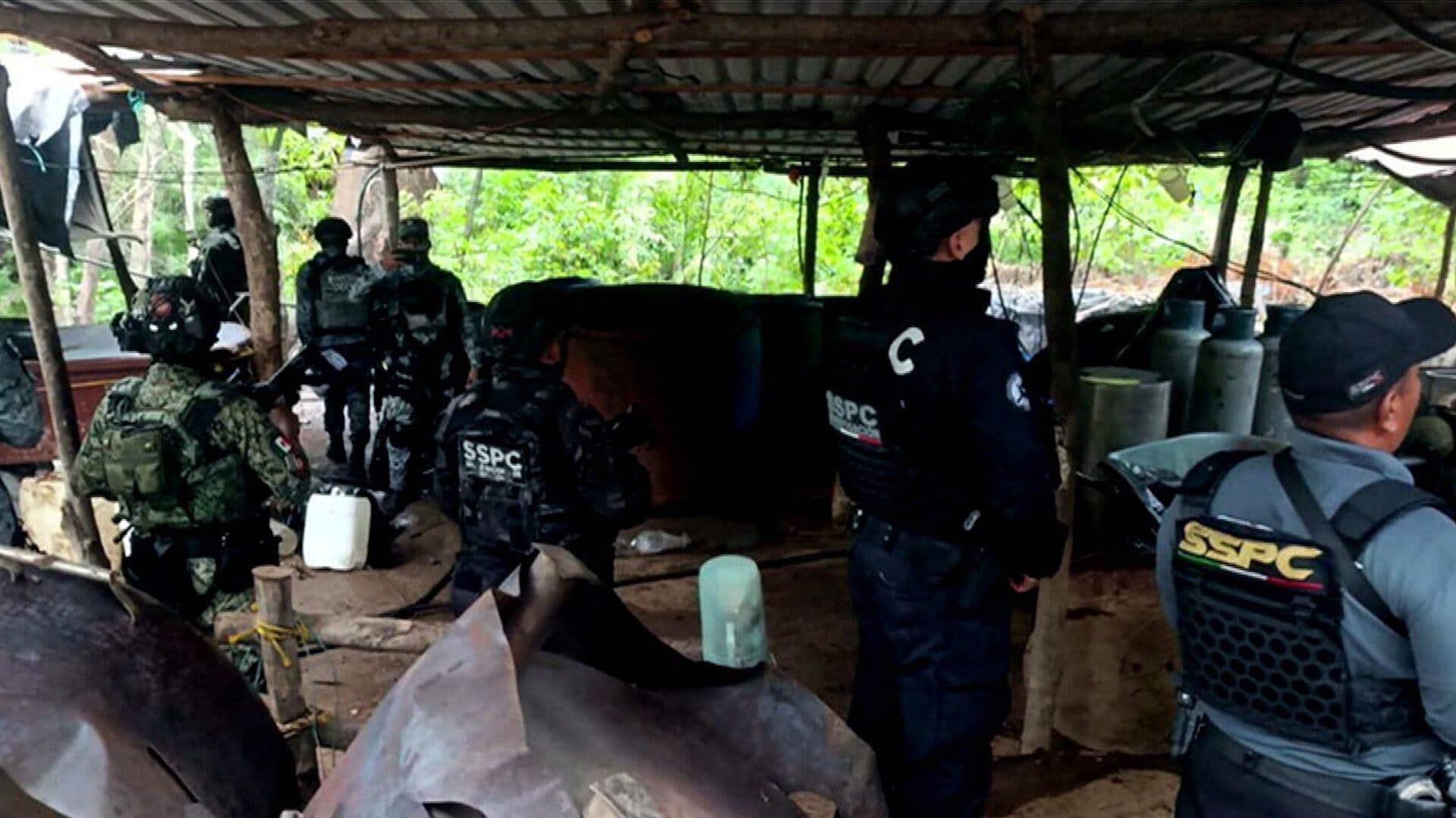 Desmantelan Tres Laboratorios de Metanfetamina y Aseguran Toneladas de Químicos en Guerrero