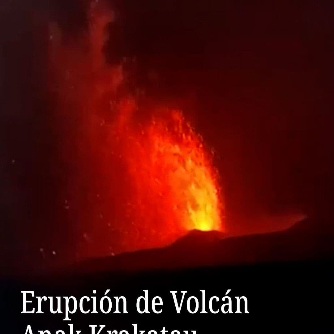 Erupción de volcán Anak Krakatau