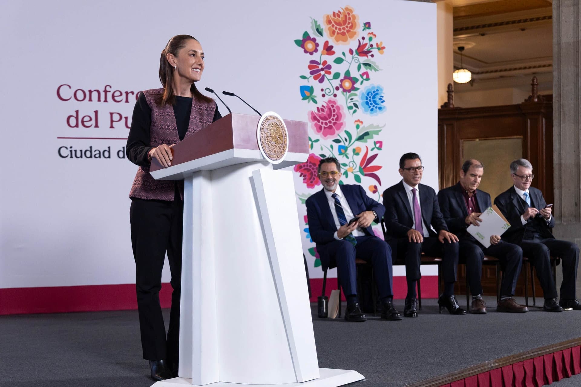 Sheinbaum Defiende Sistema Electoral Mexicano
