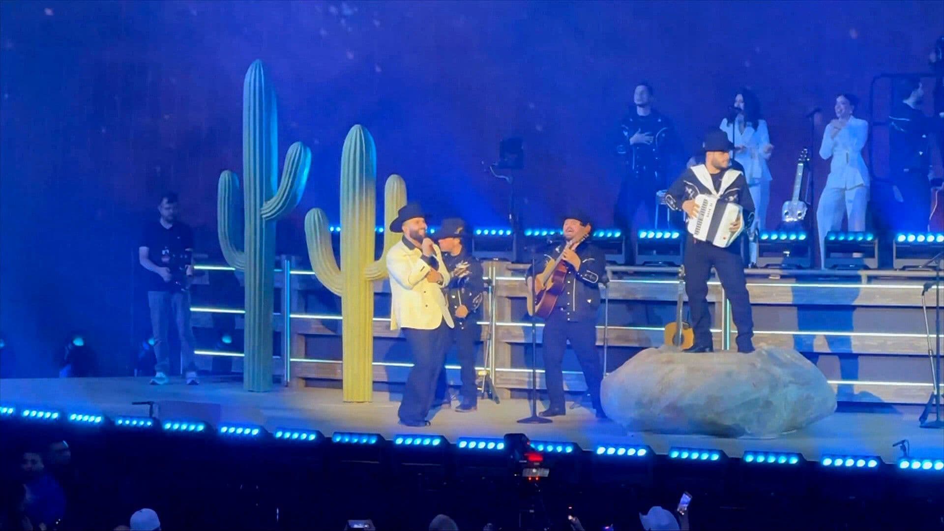 Carín León Hace Historia Como Primer Latino en Presentarse en la Esfera de Las Vegas