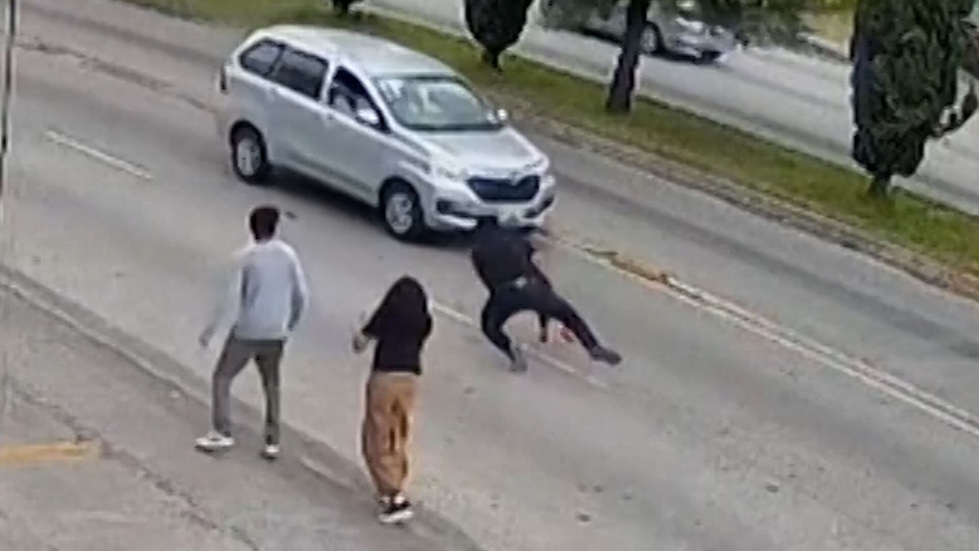 El Hombre que Salvó a una Niña de ser Atropellada Habló con N+