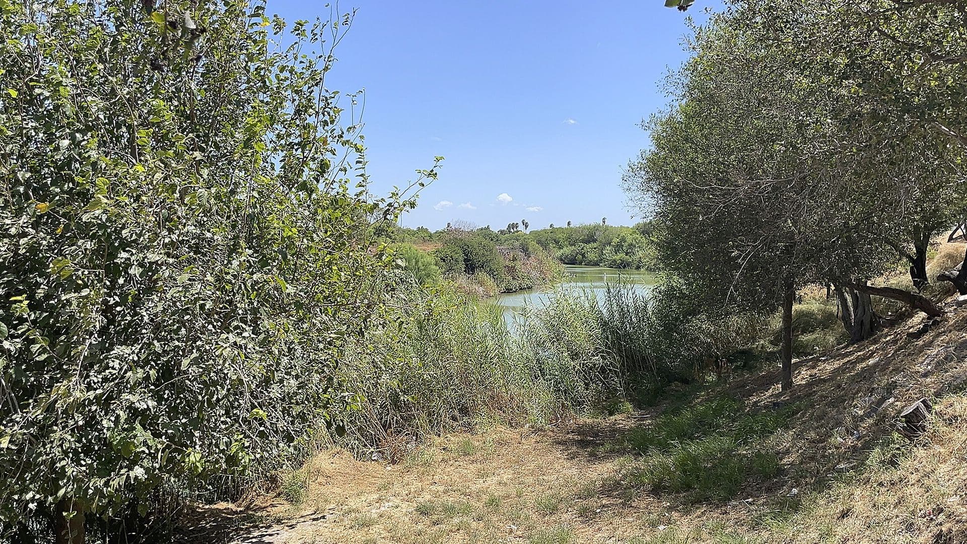 Localizan Cuerpo de Hombre sin Vida en la Orilla del Río Bravo en Matamoros