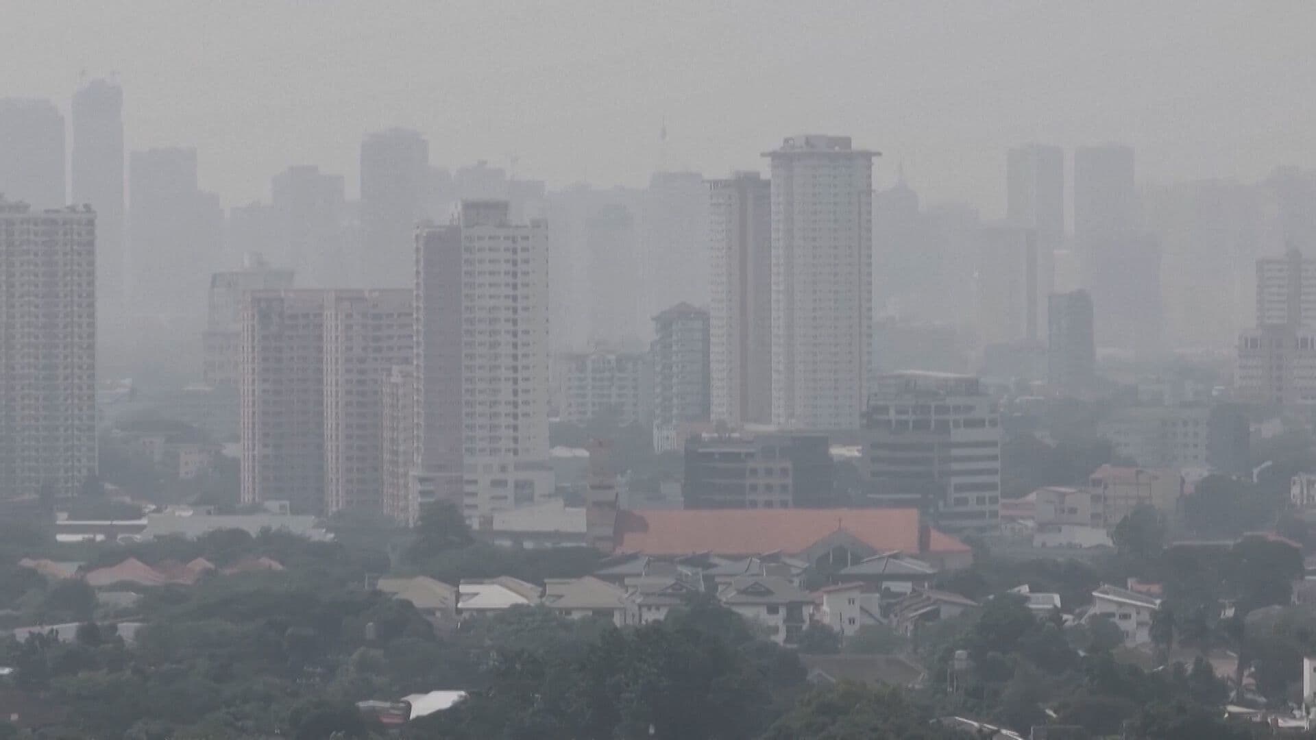Contaminación en Indonesia Obliga a Cerrar Escuelas