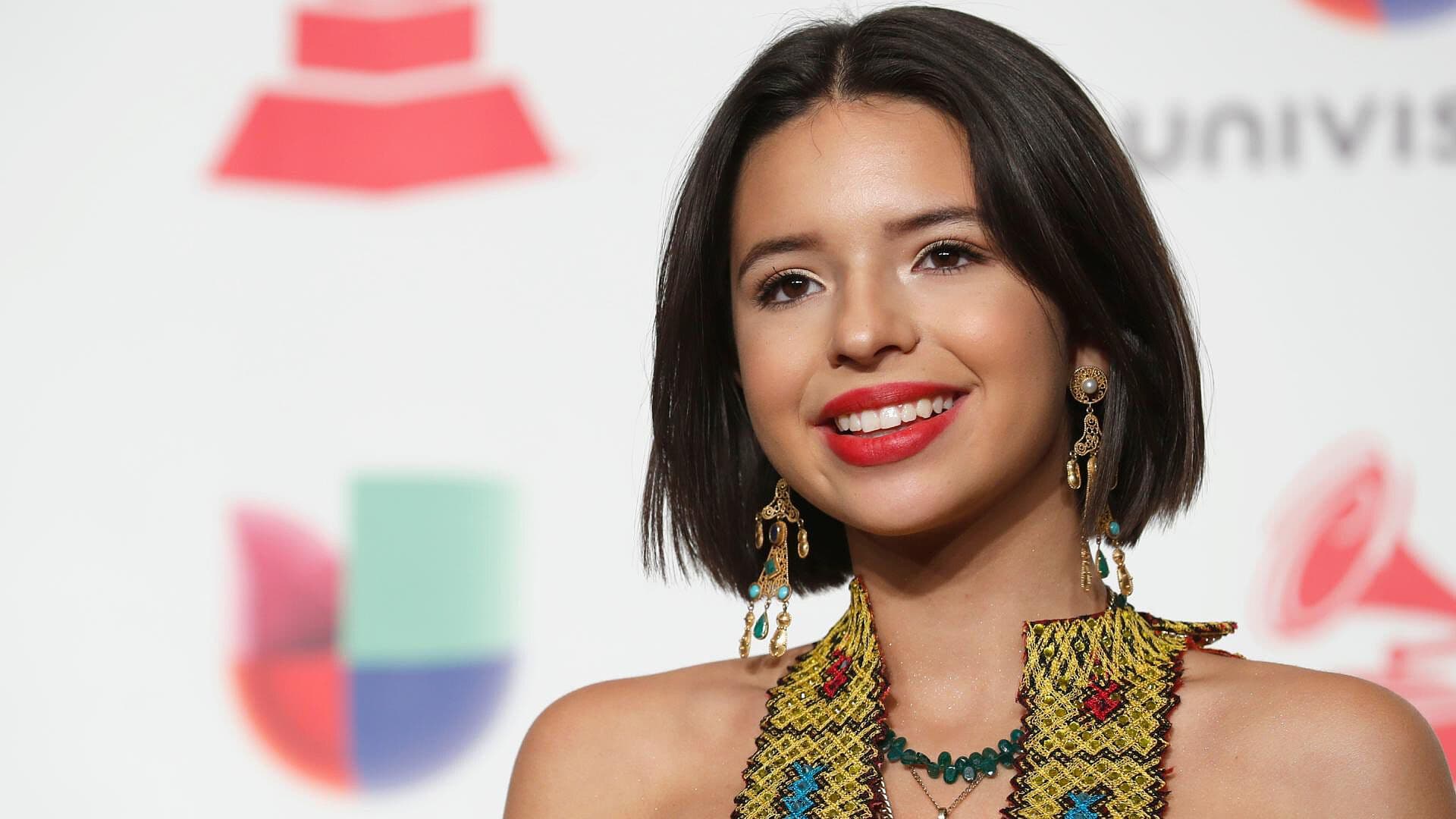 Ángela Aguilar Revela Por Qué No Seguiría los Pasos de Shakira al Escribir Canciones