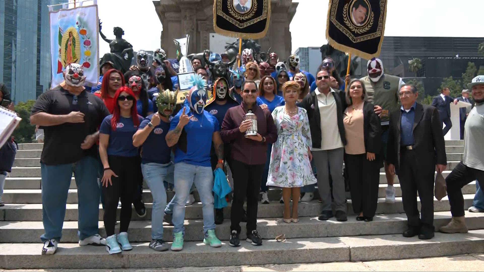 Estrellas de AAA Visitan a la Virgen de Guadalupe