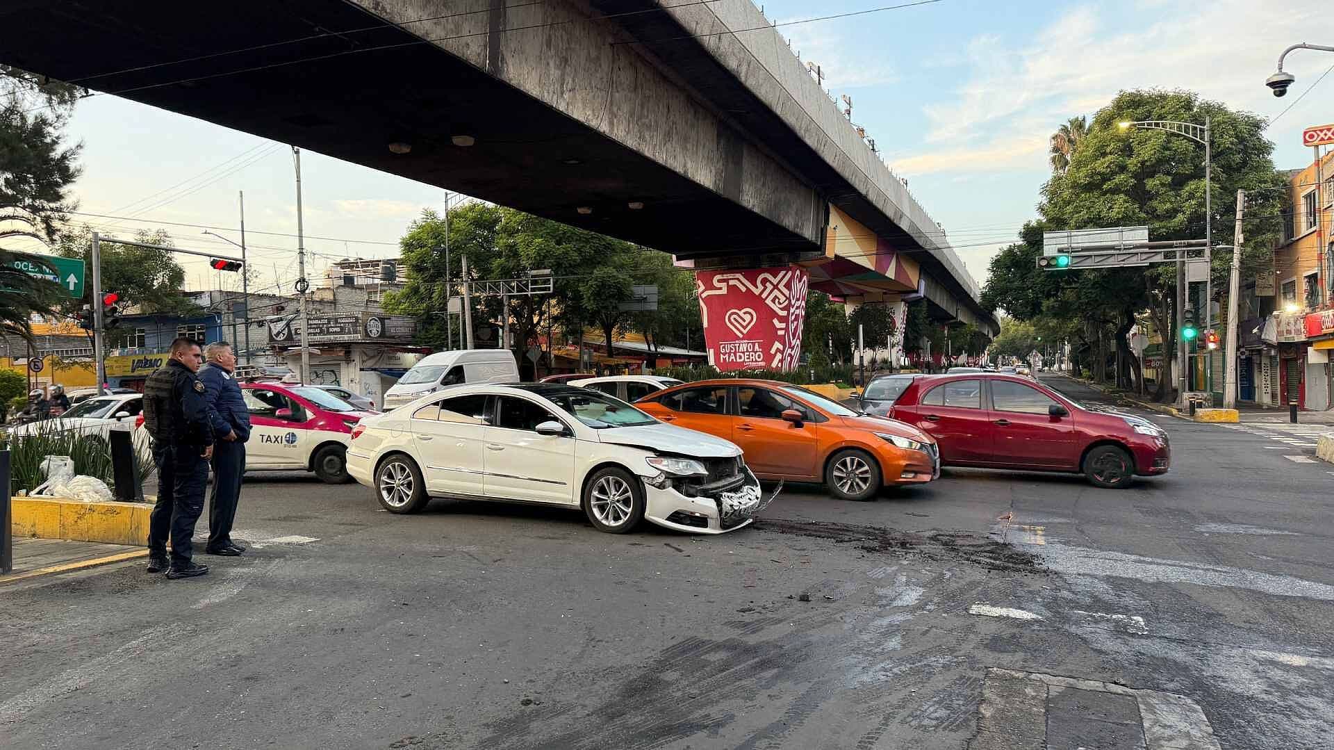 Accidente Afecta la Circulación en Congreso de la Unión y Eje 3 Norte, CDMX
