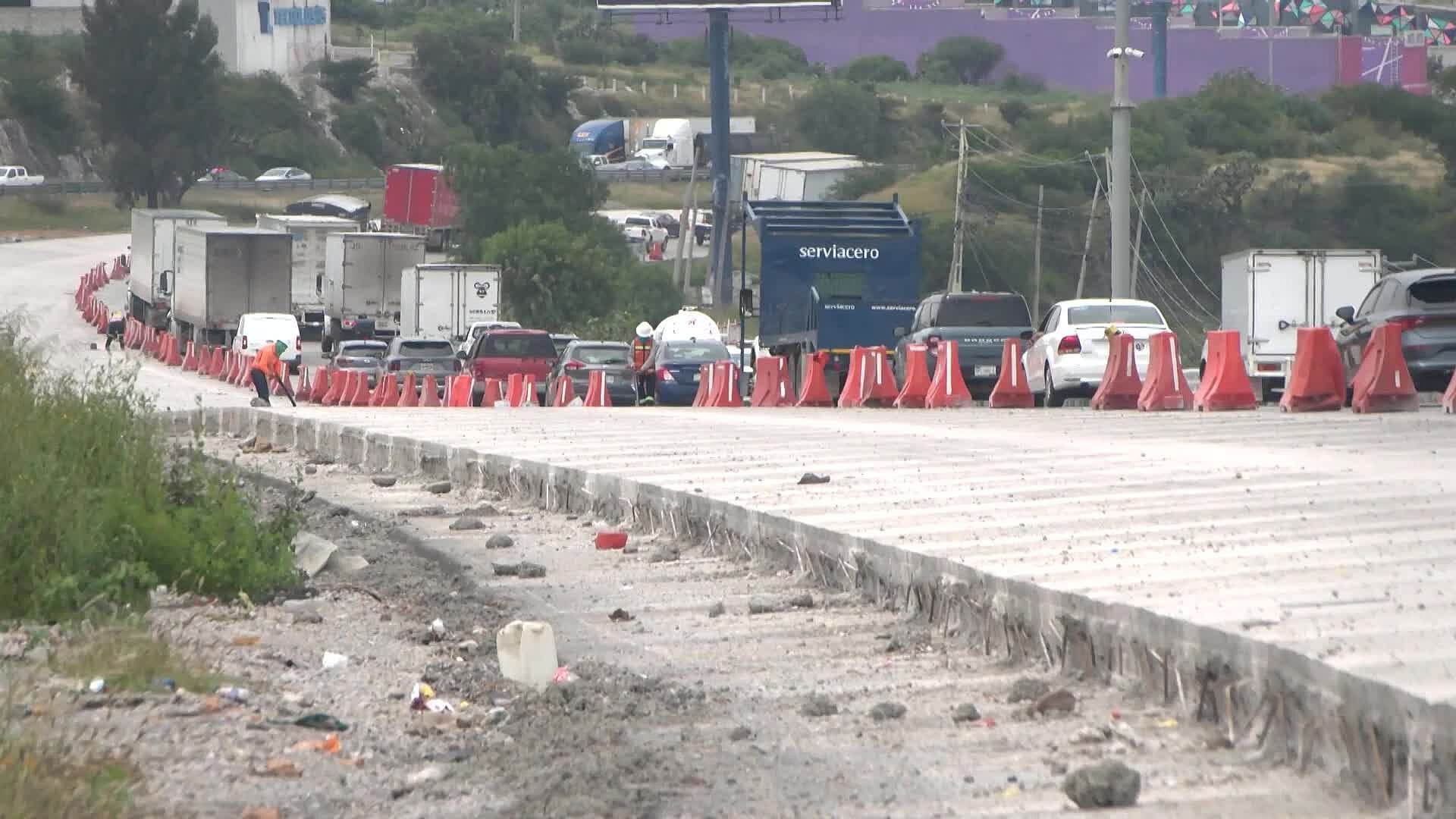 Obras en la Carretera 57 Provocan Daños en Caminos de Pedro Escobedo