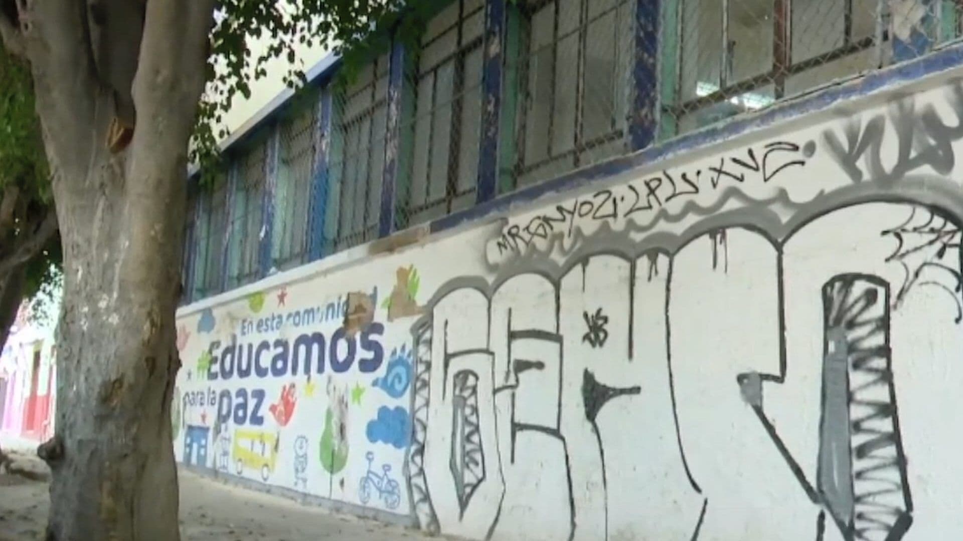 Alumnos de Escuela Primaria en León No Regresan a la Escuela por Riesgo Estructural