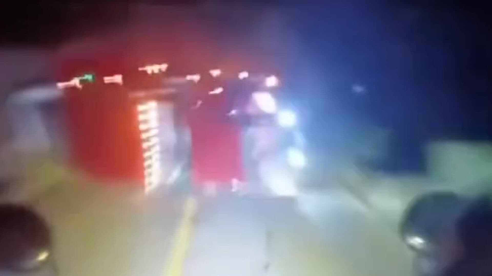 Dos Tráileres Chocan en Carretera de Chihuahua