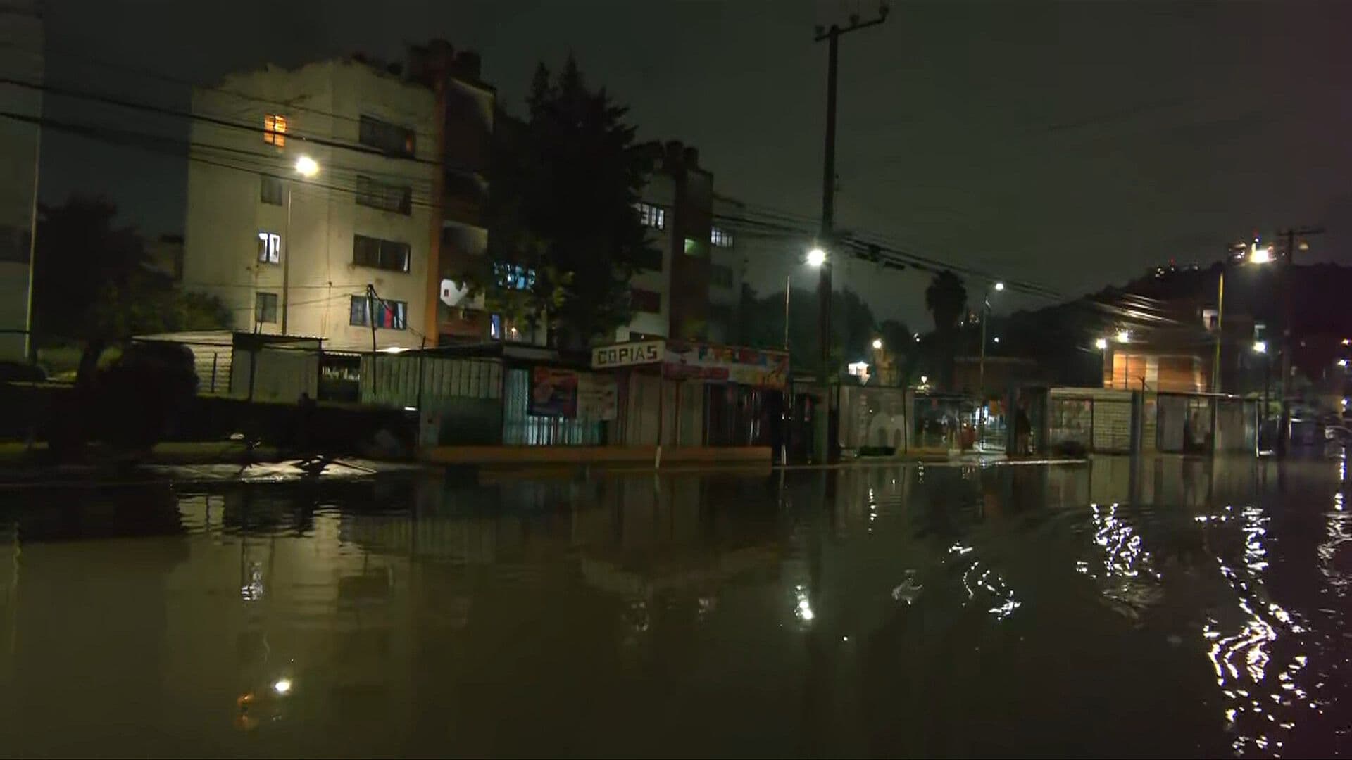 'Sueltan el Agua y se Pone Así': Vecinos Afectados por Desfogue de Presa en Edomex