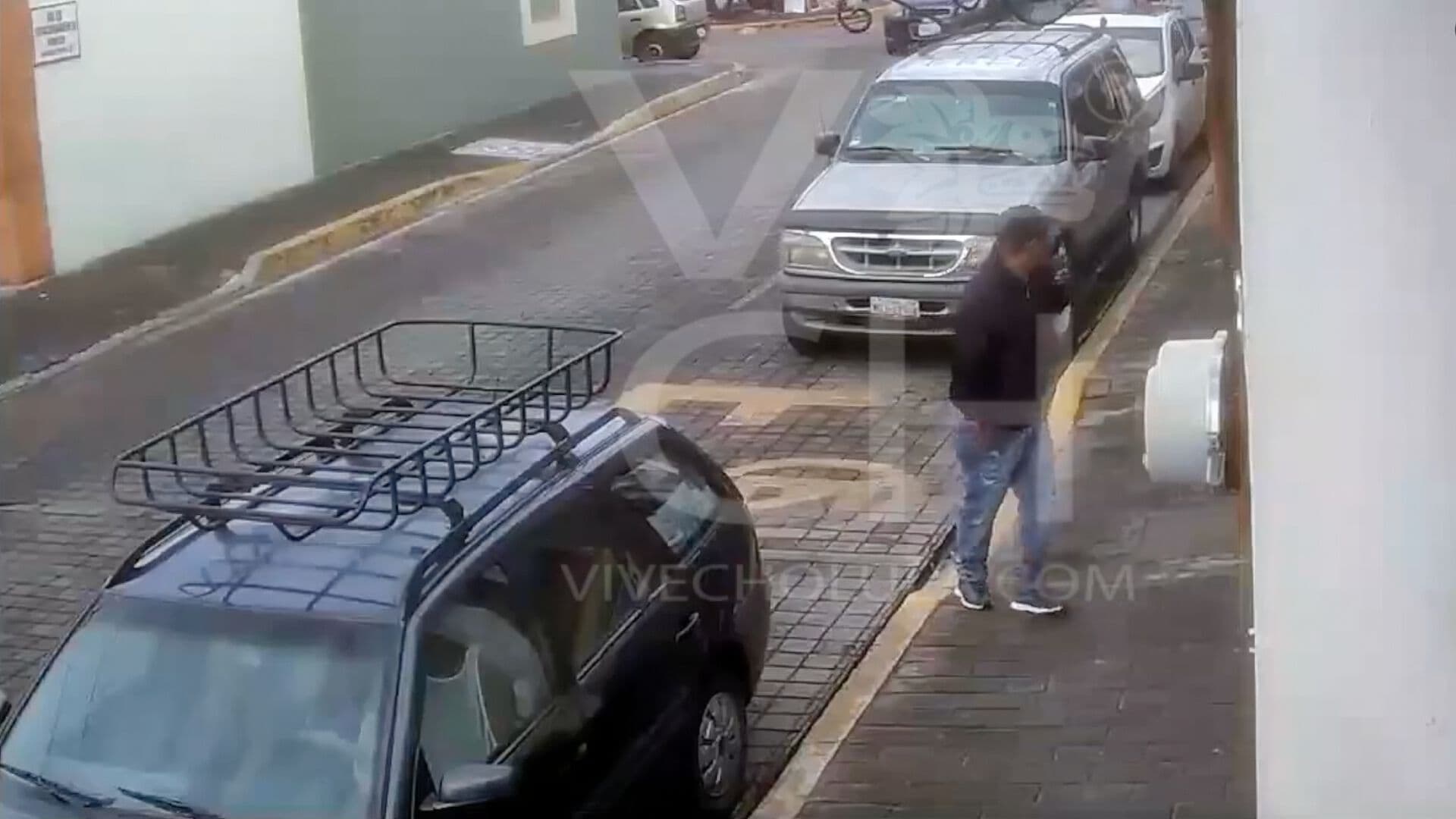 Video Ladrón Intento Robo Vehículo Calle 5 de Mayo 8 Oriente San Pedro Cholula Puebla