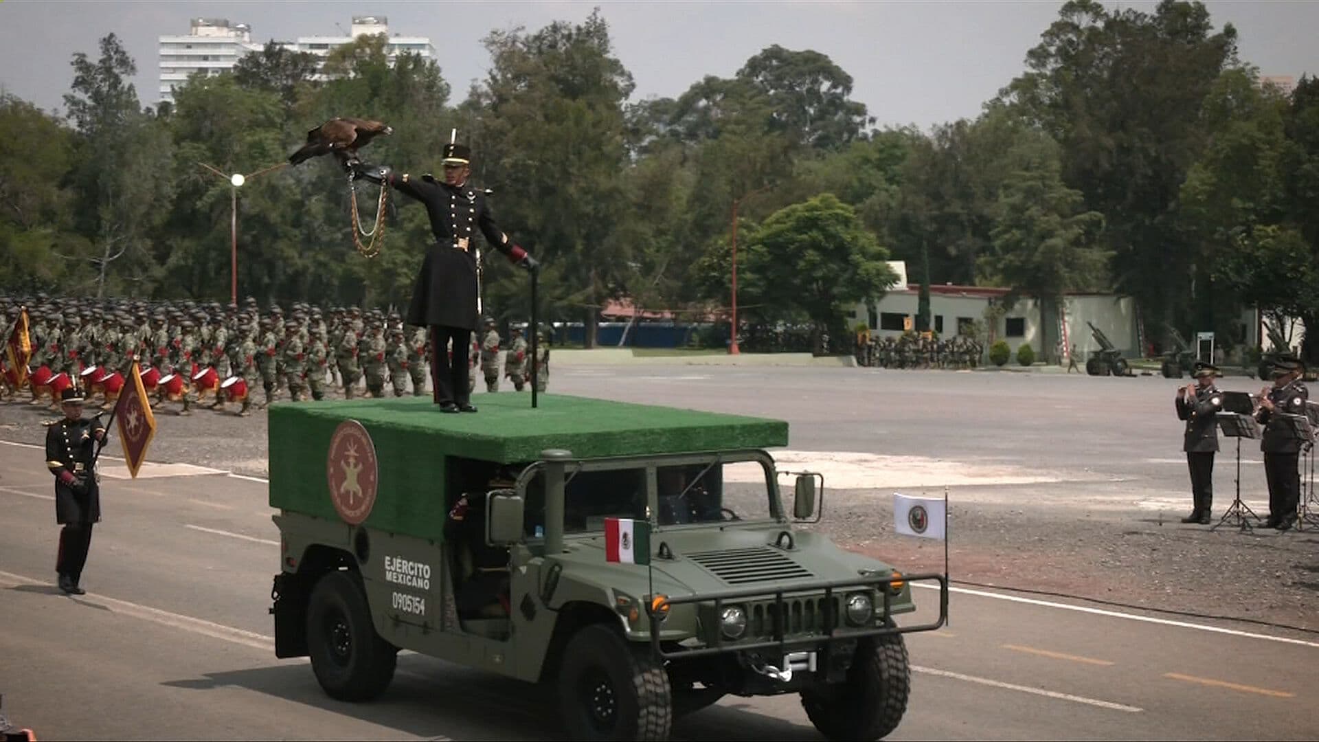 Pasan Revista a Más de 15 Mil Elementos del Ejército y GN para Desfile de Independencia