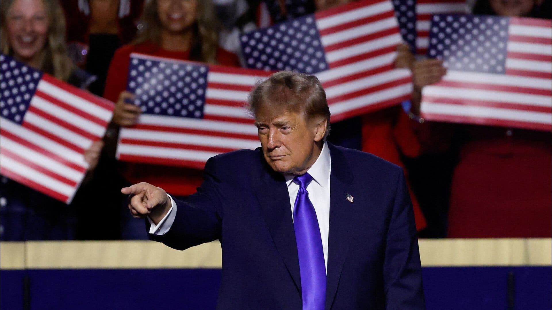 ¿Trump Busca Votos a Cambio de 5,000 Dólares?