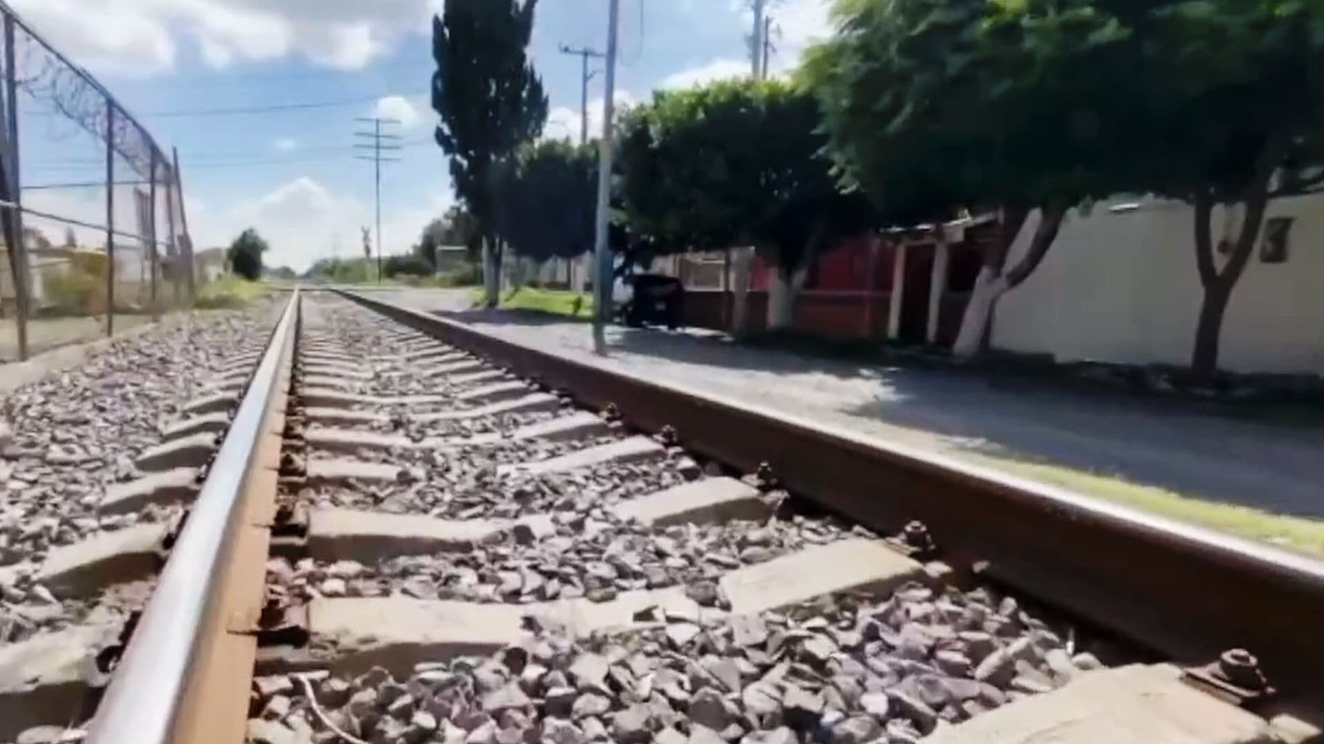 En Celaya Piden Apoyo para Hacer un Colector Pluvia en el Área del Tren de Pasajeros