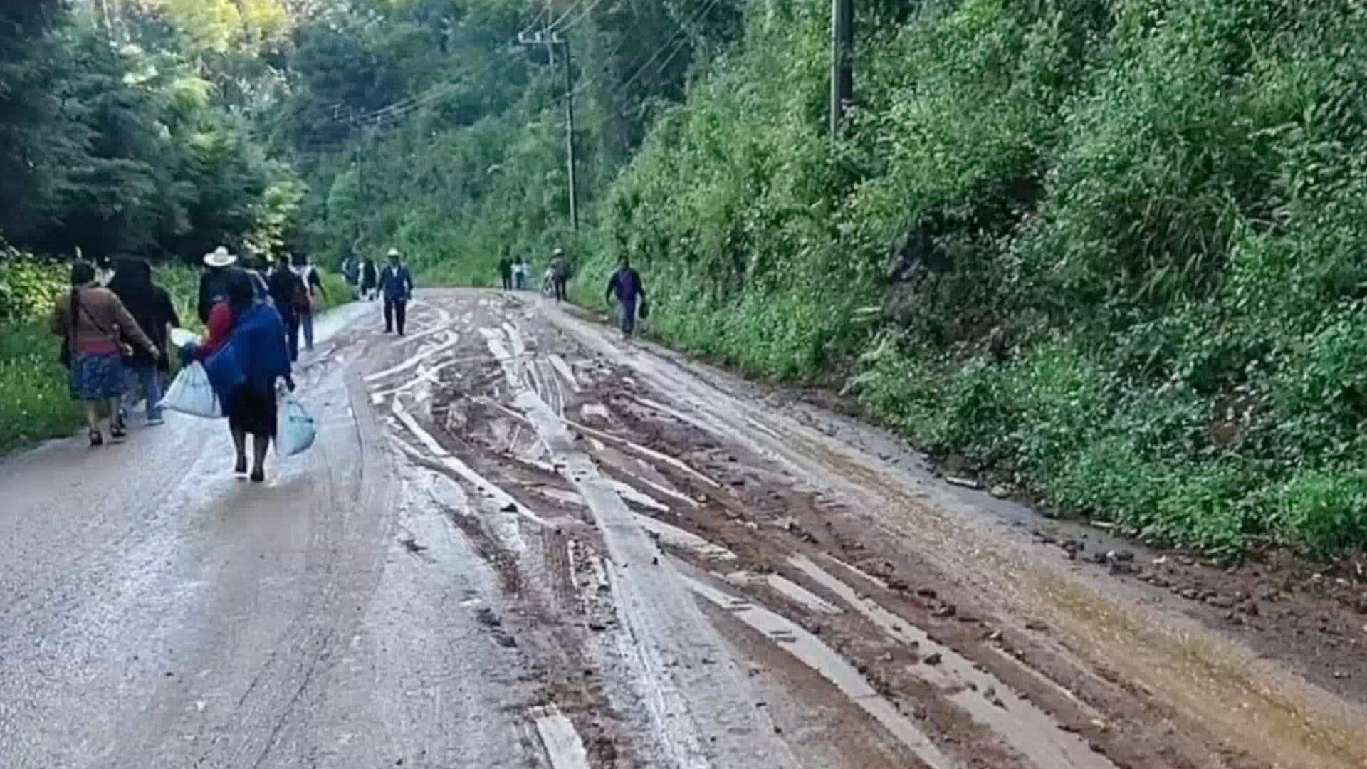 Lluvias Provocan Derrumbe en la Sierra de Zongolica