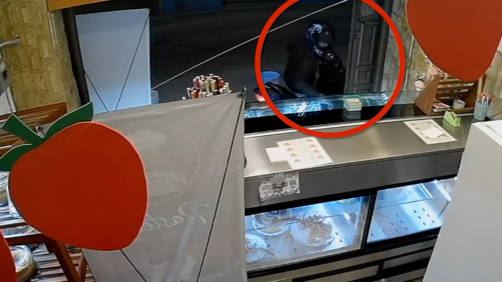 Video Momento Motociclista Robo Bocina Negocio Pastelería Centro Zacatlán Puebla
