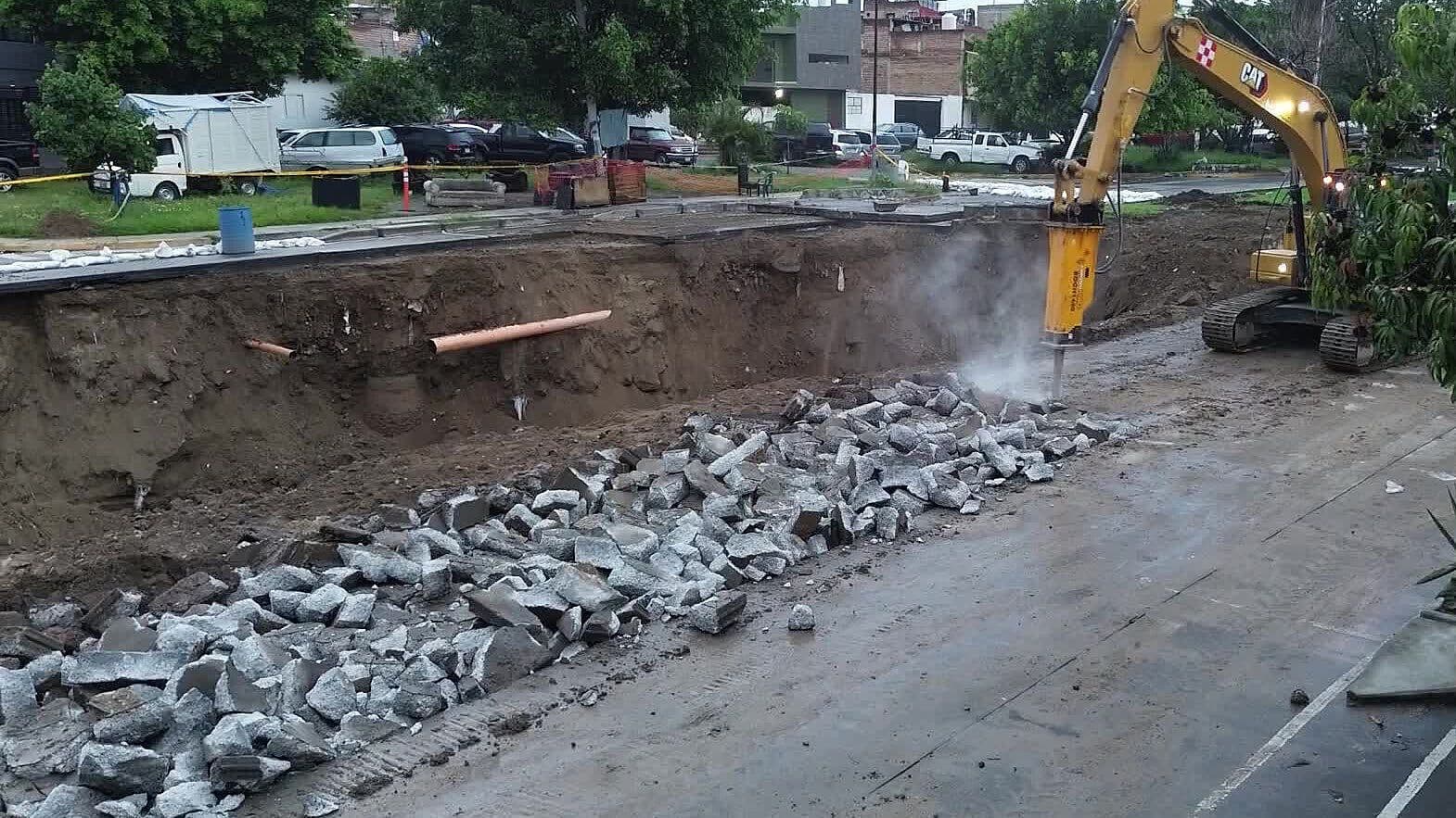 Reparación del Megasocavón de la Avenida Malecón, en Tonalá, Supera 25% de Avance