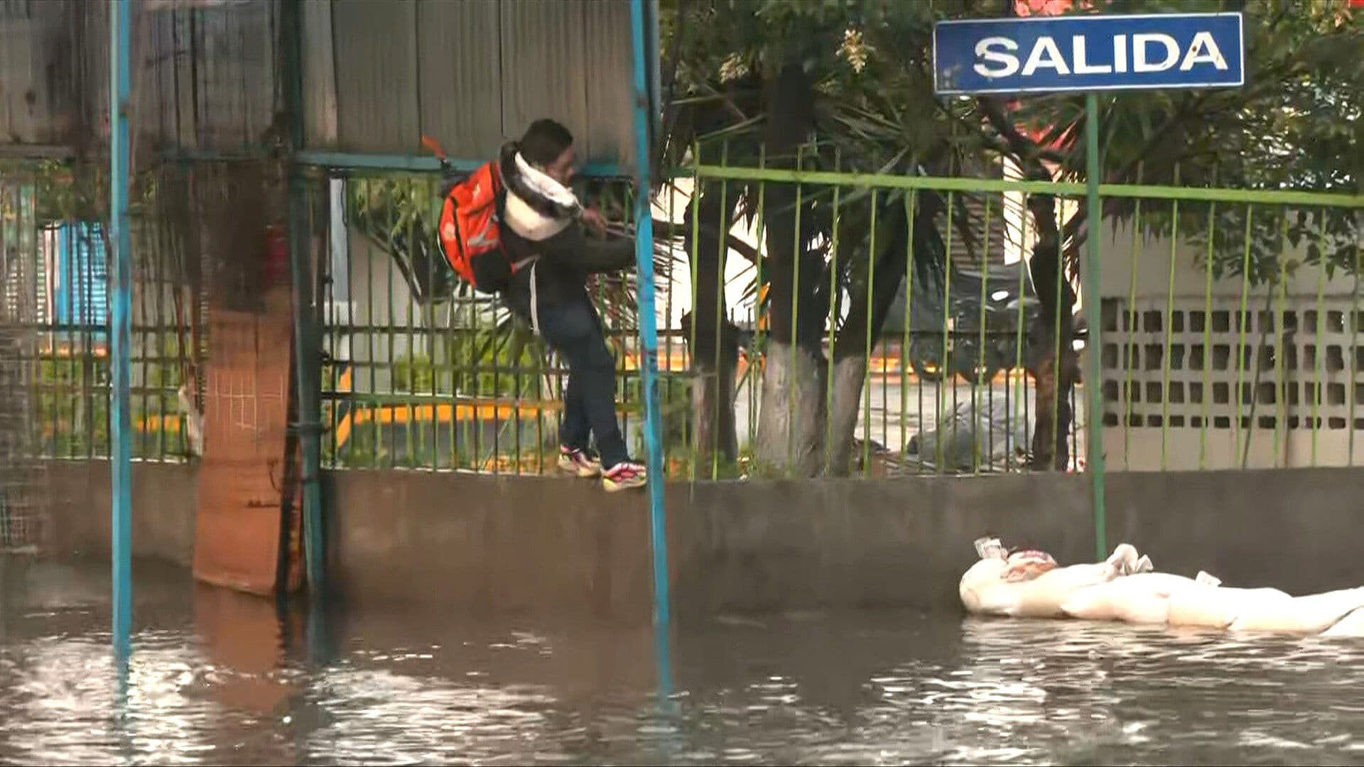 Inundación por Lluvia Afecta a Habitantes de la Alcaldía Iztapalapa
