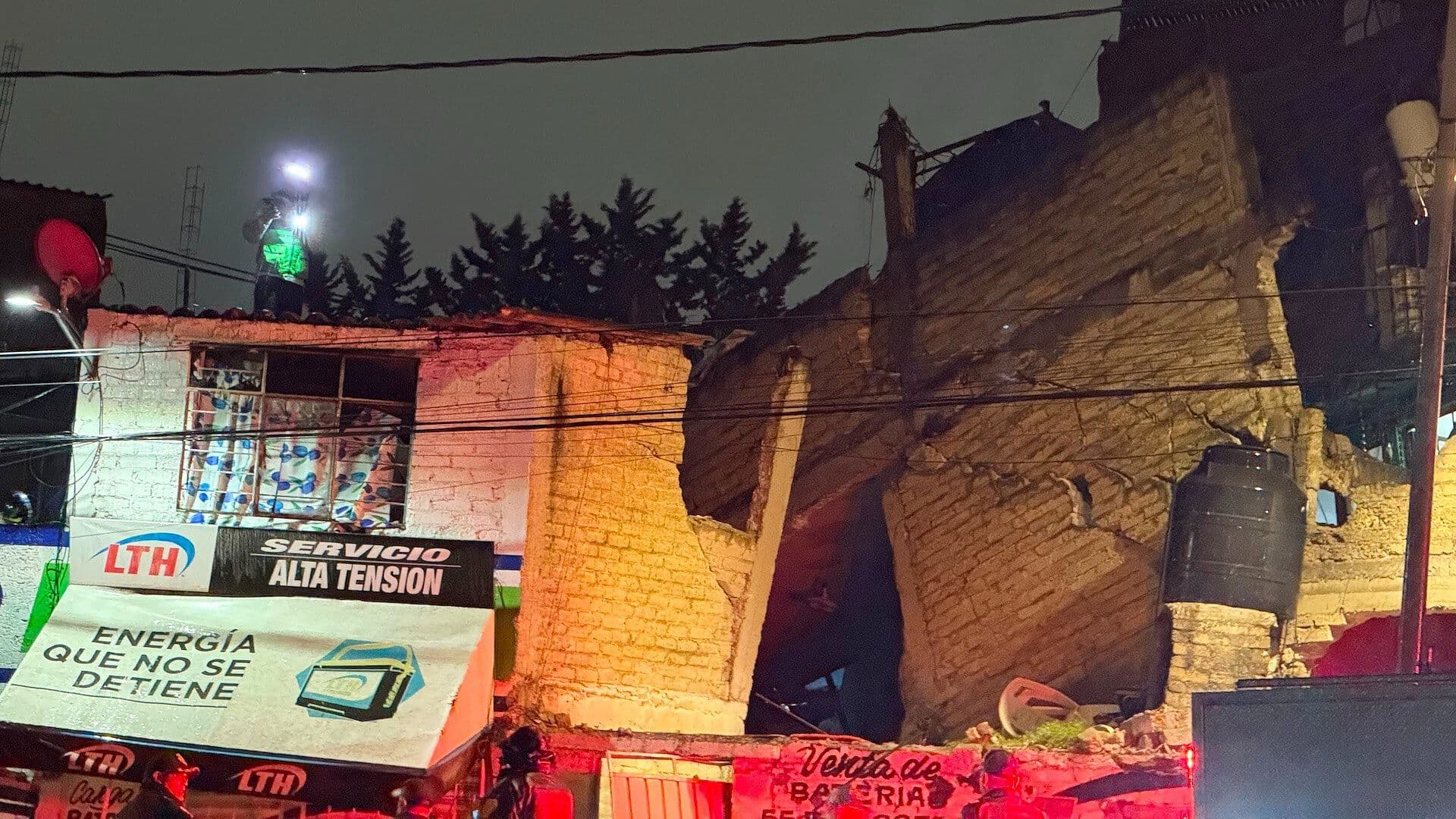 Explosión en Taquería Deja un Muerto y 11 Heridos en Álvaro Obregón, CDMX