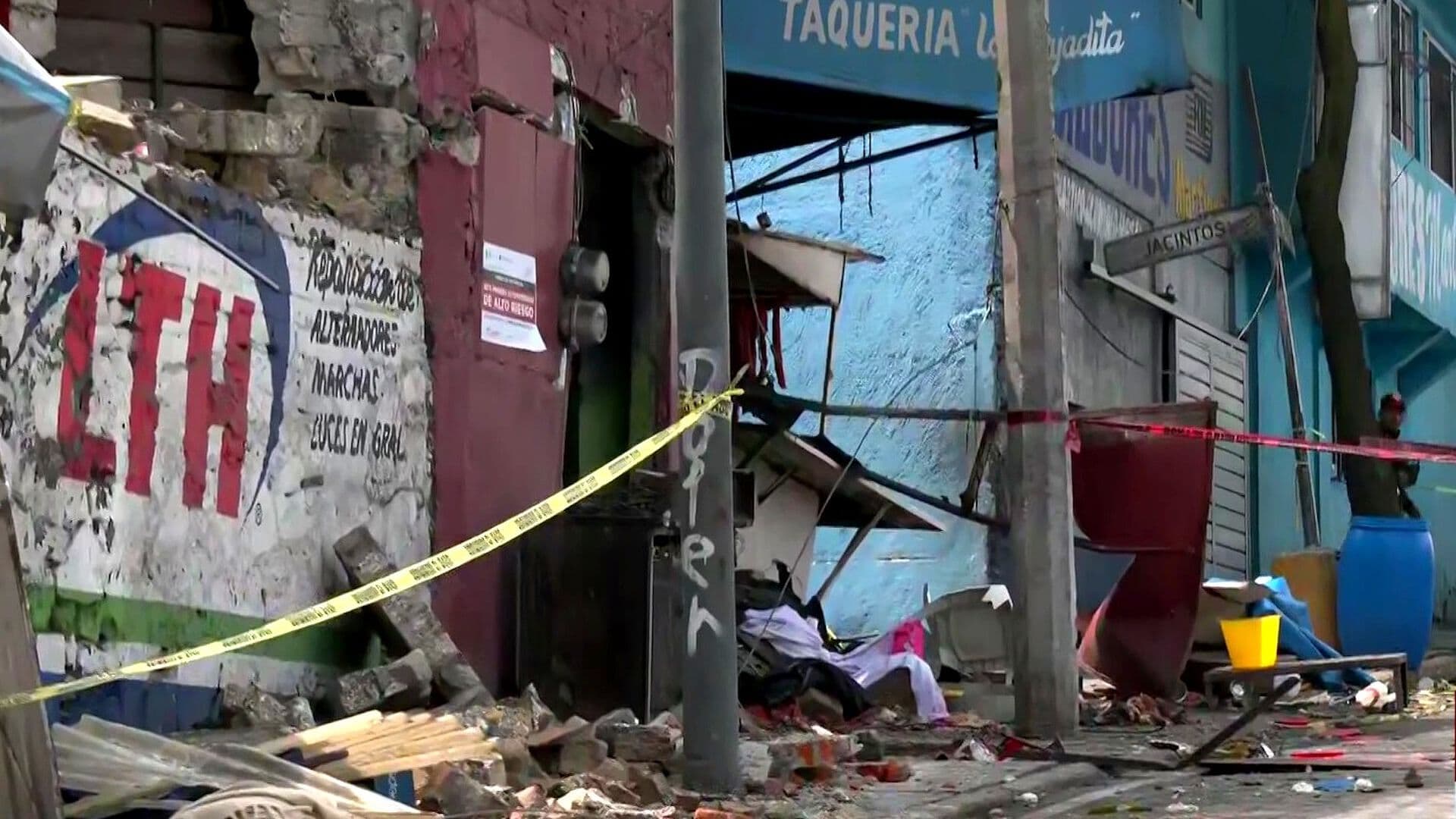 Familias Desalojadas Temen Rapiña tras Explosión en Taquería de Álvaro Obregón, CDMX