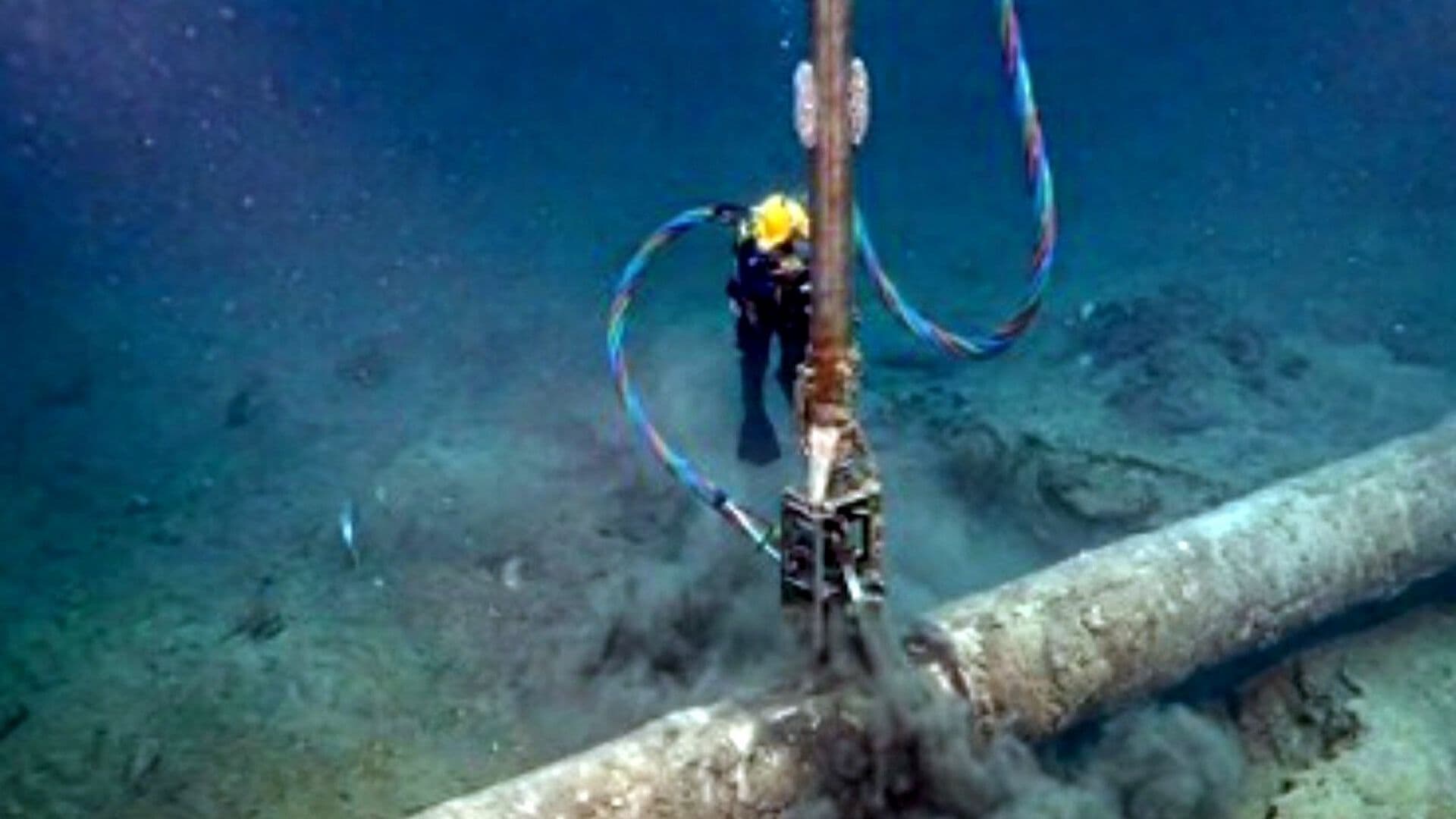 Fuga en Ducto de Pemex Provoca Derrame de Crudo frente a Costas de Campeche