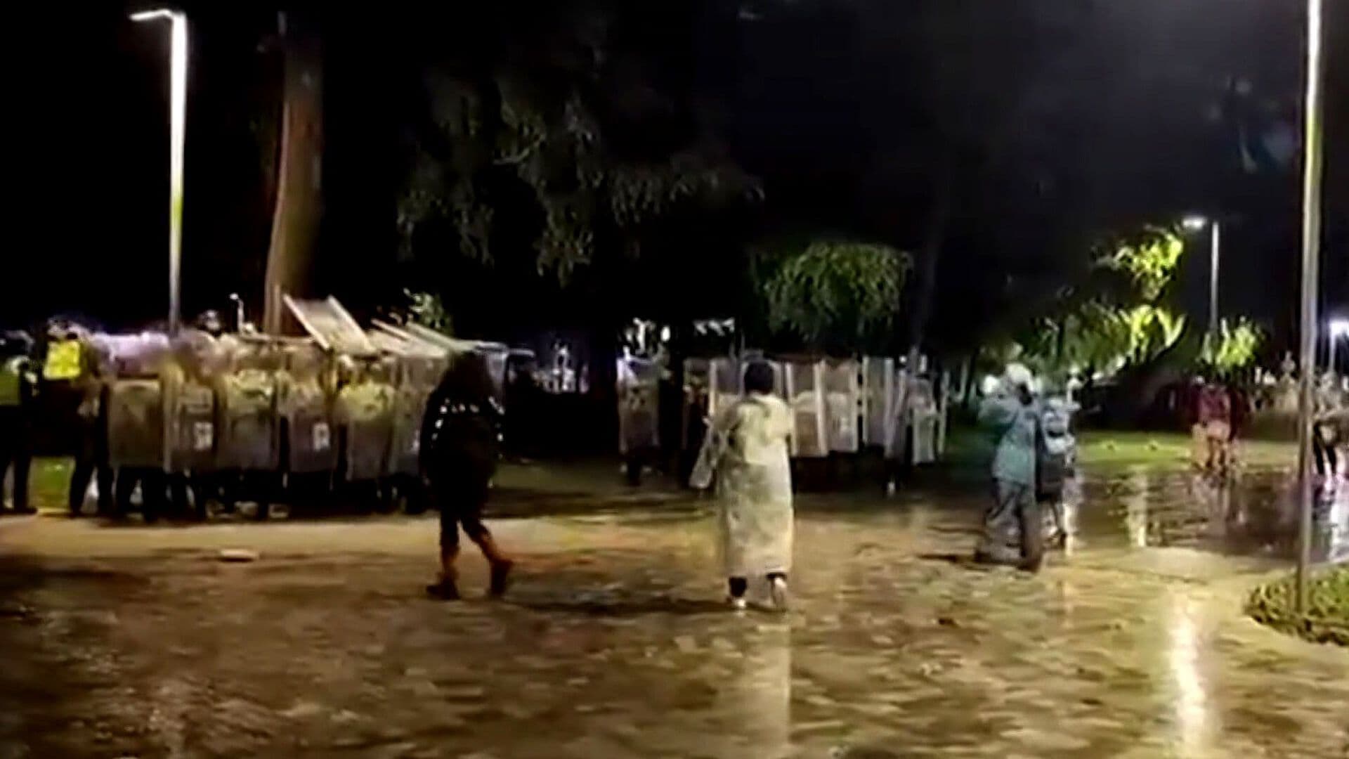 Comerciantes se Enfrentan en la Alameda Central, en la CDMX